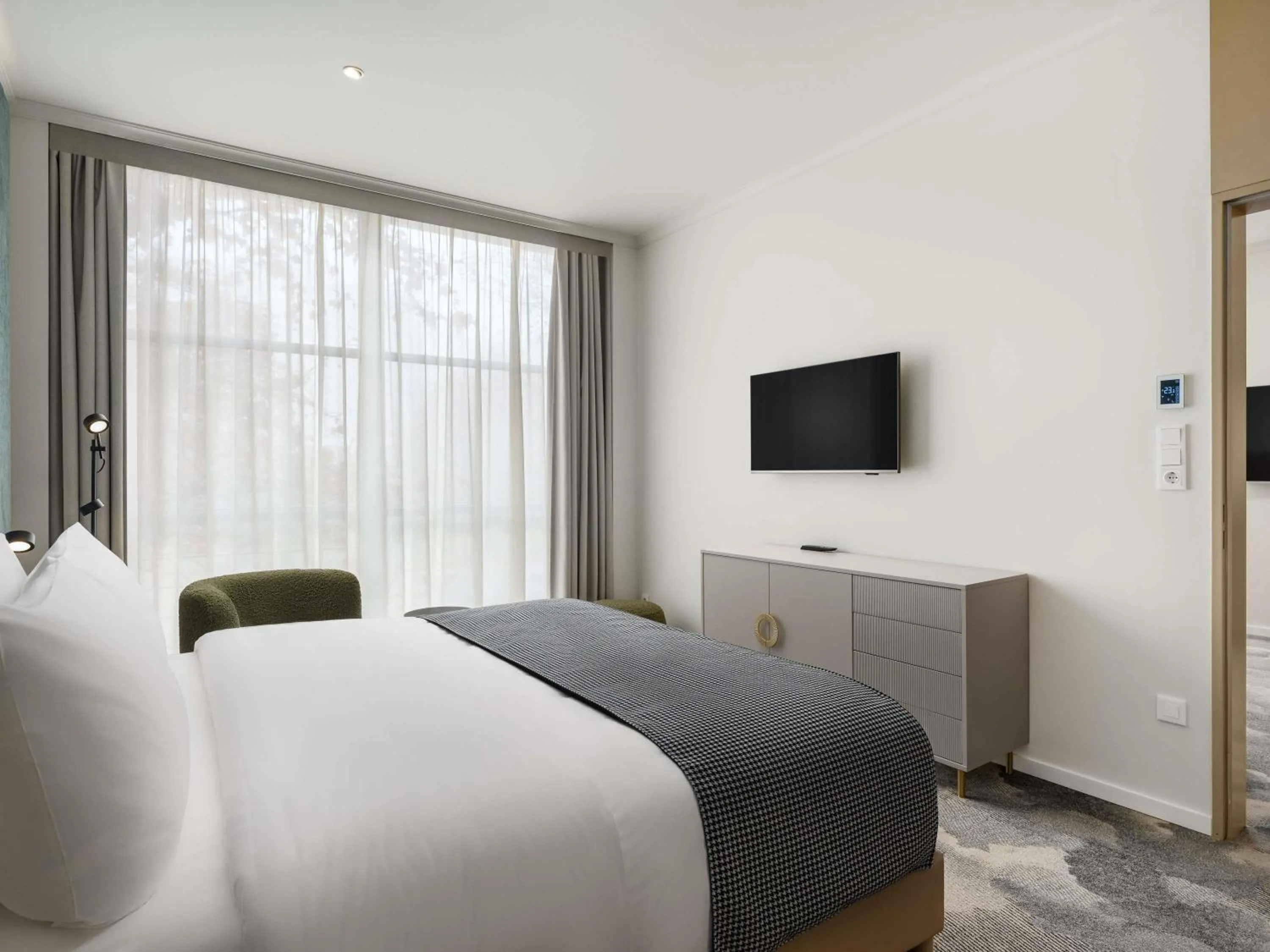 One-Bedroom Suite with One Double Bed and Sofa Bed in Hotel Lycium Debrecen - Handwritten Collection