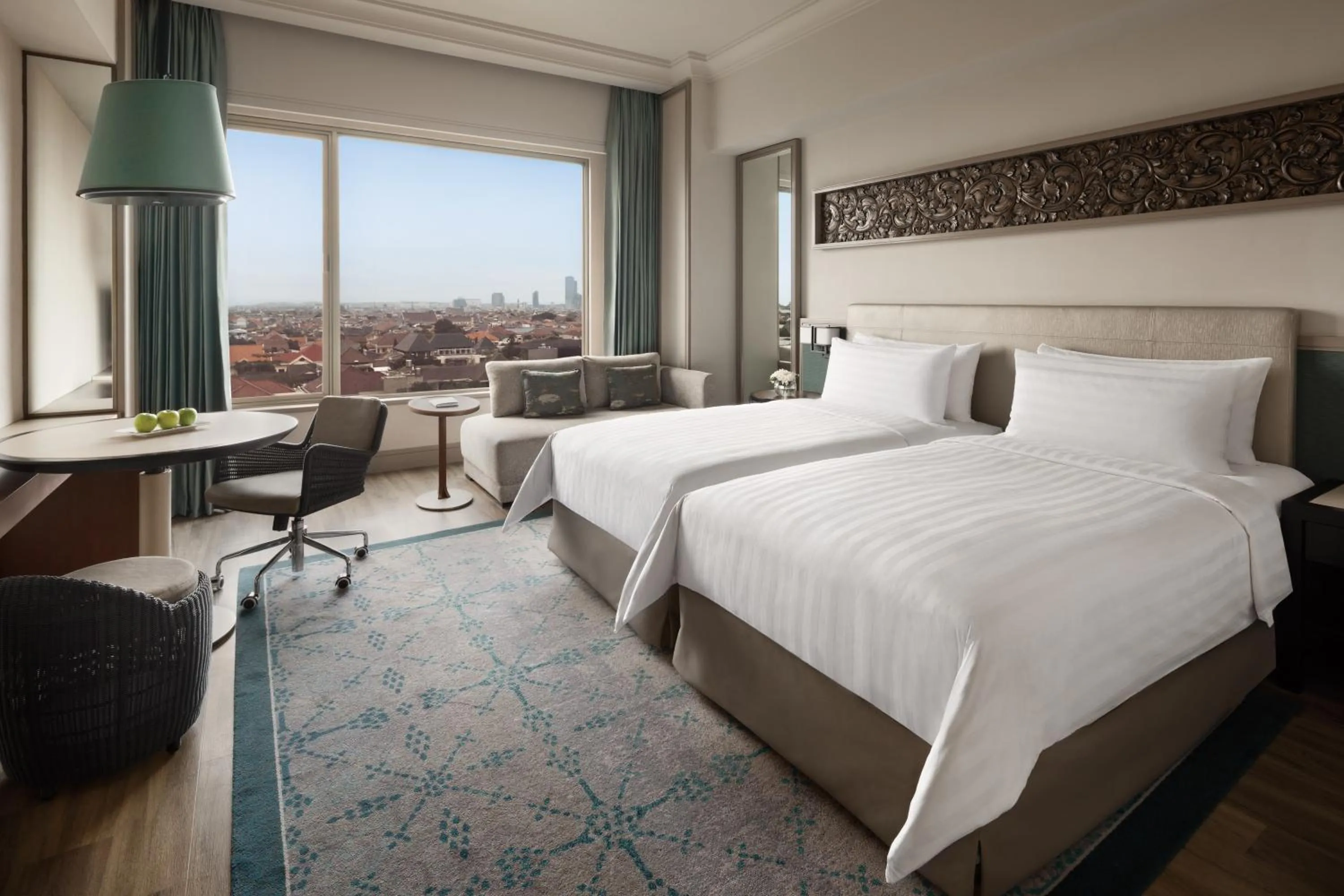 Deluxe Twin Room in Shangri-la Surabaya