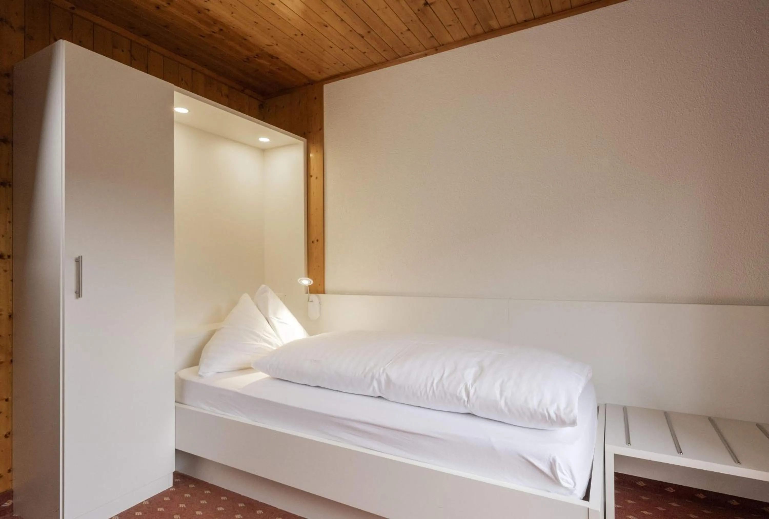 Single Room in Hotel Restaurant Bänklialp