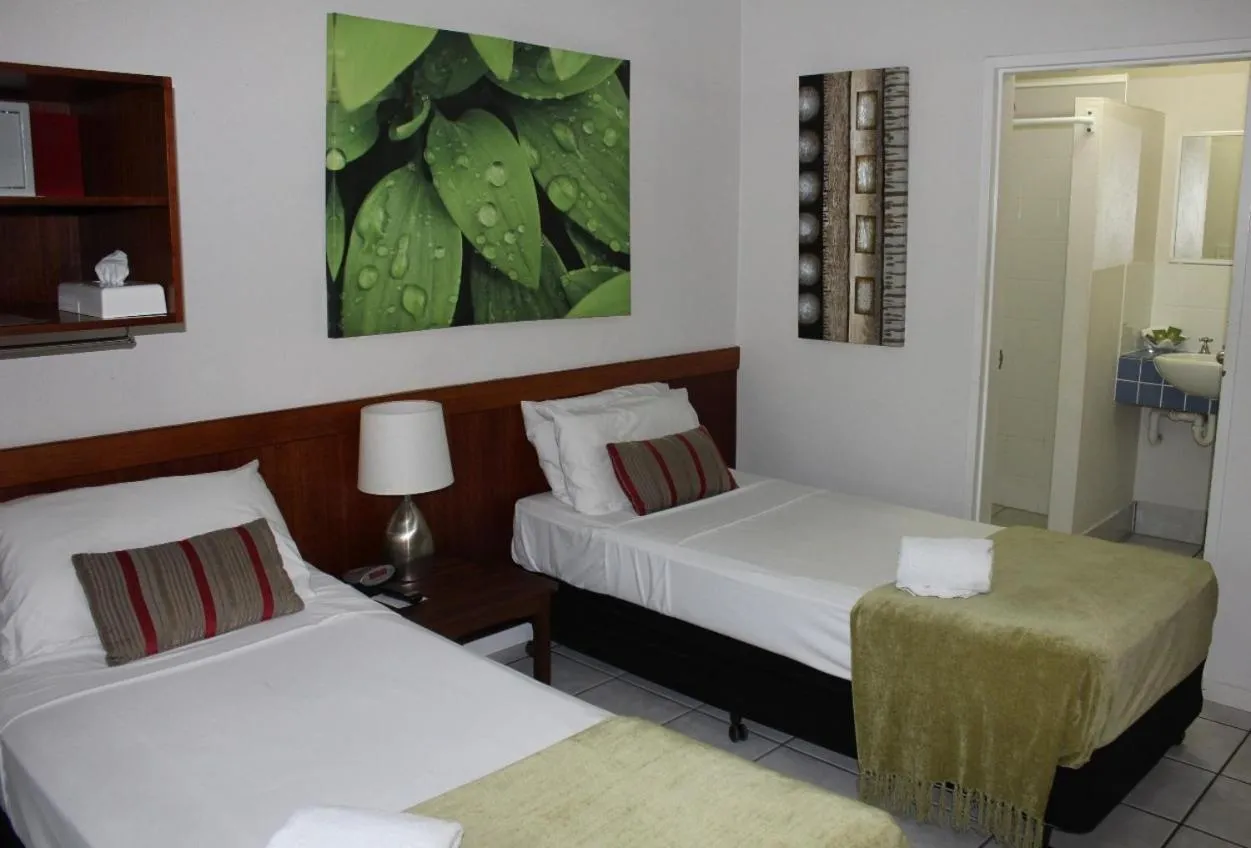 Twin Single Suite in Bohemia Resort Cairns