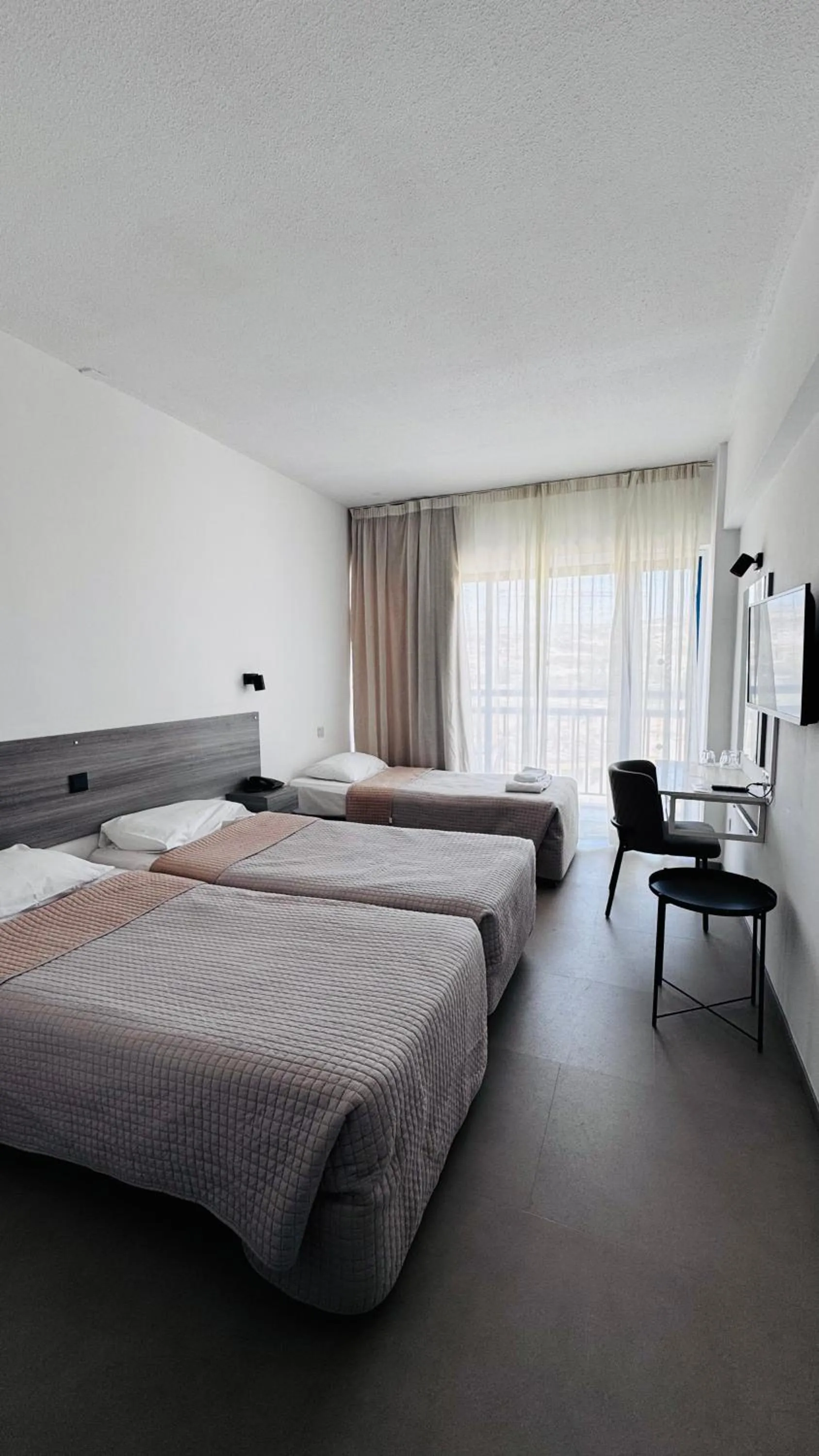 Triple Room in Navarria Blue Hotel