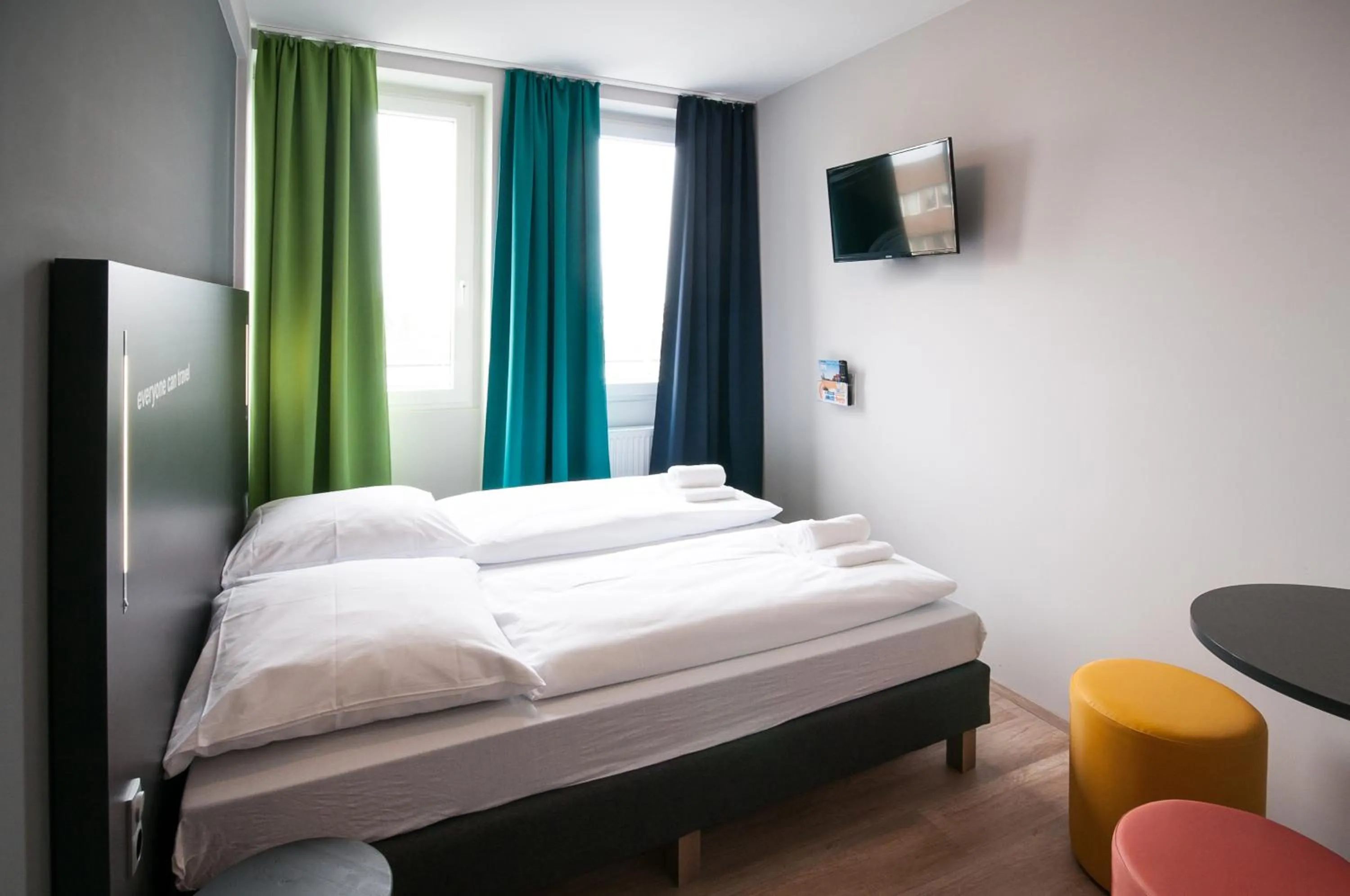 Twin room for Single use in a&o Bremen Hauptbahnhof