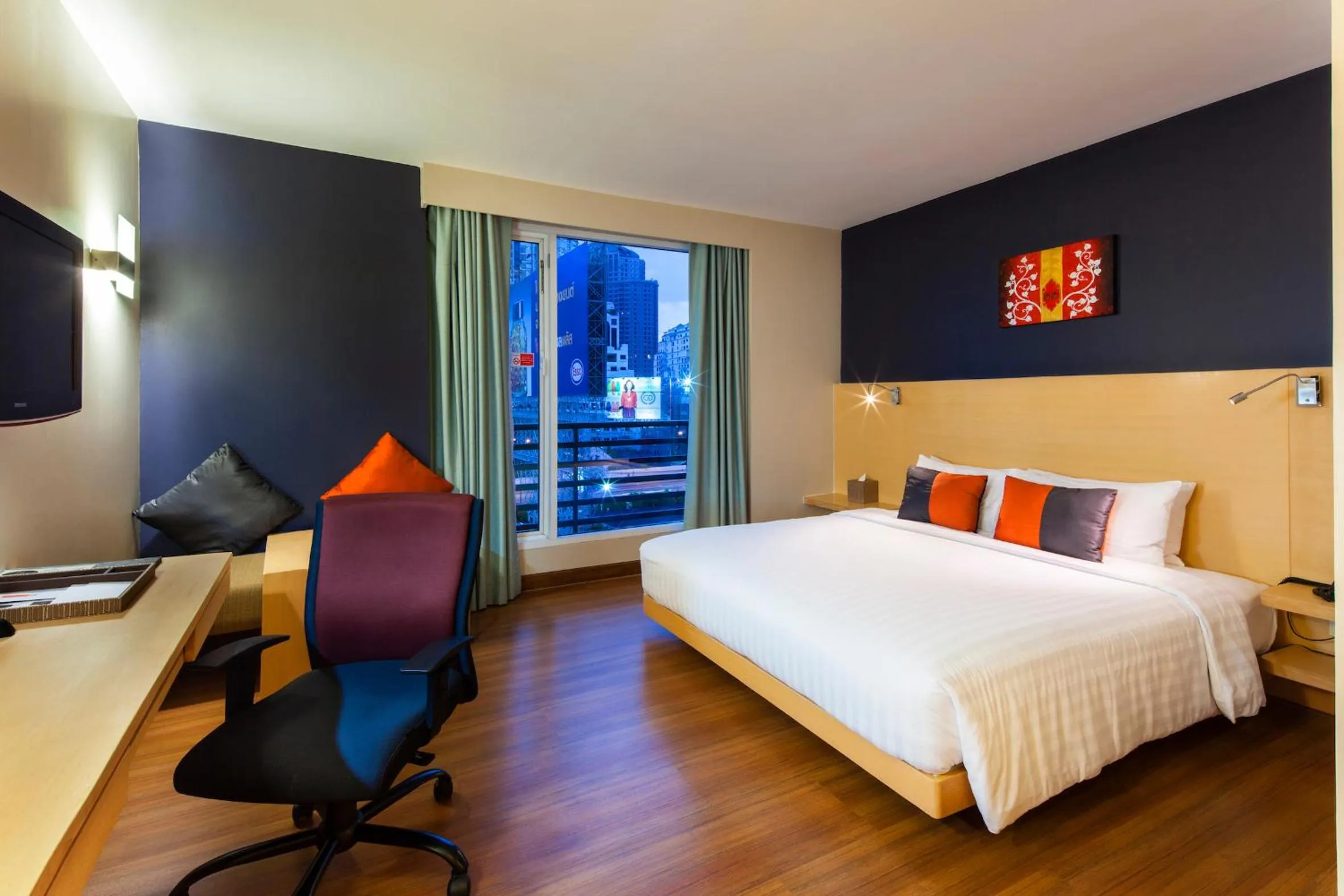 Deluxe Double Room in Hotel Solo, Sukhumvit 2, Bangkok - SHA Extra Plus