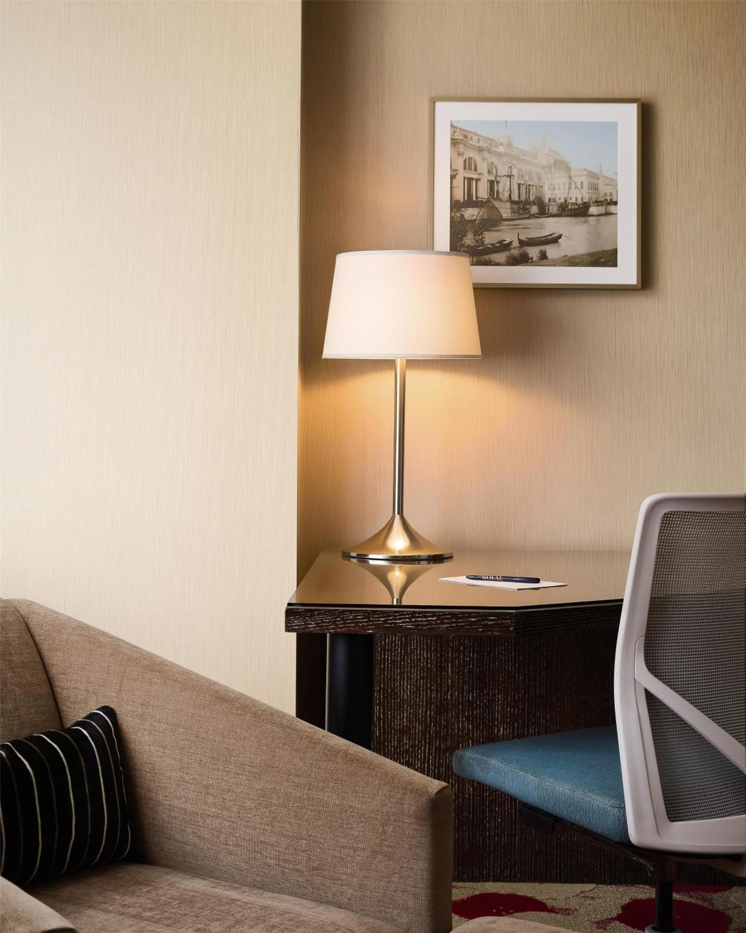 Deluxe Two Queen Bed with Bathtub - Mobility Accessible  in The Royal Sonesta Chicago River North