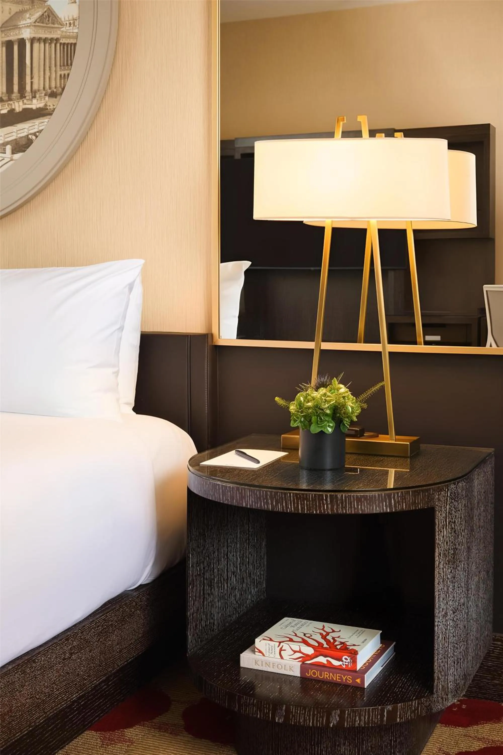 Deluxe King Room in The Royal Sonesta Chicago River North