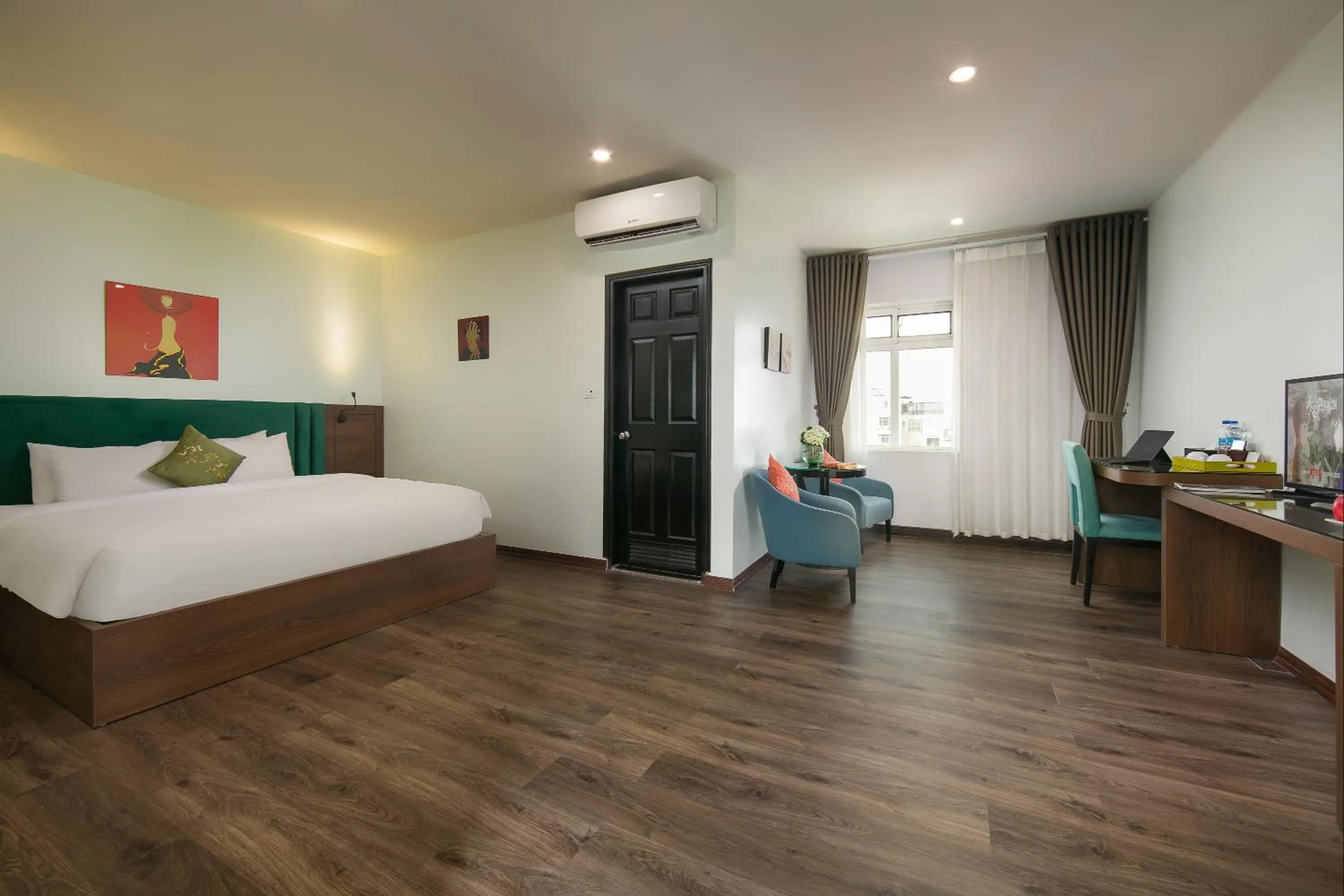 Executive Suite City view in Anise Hotel & Spa Hanoi