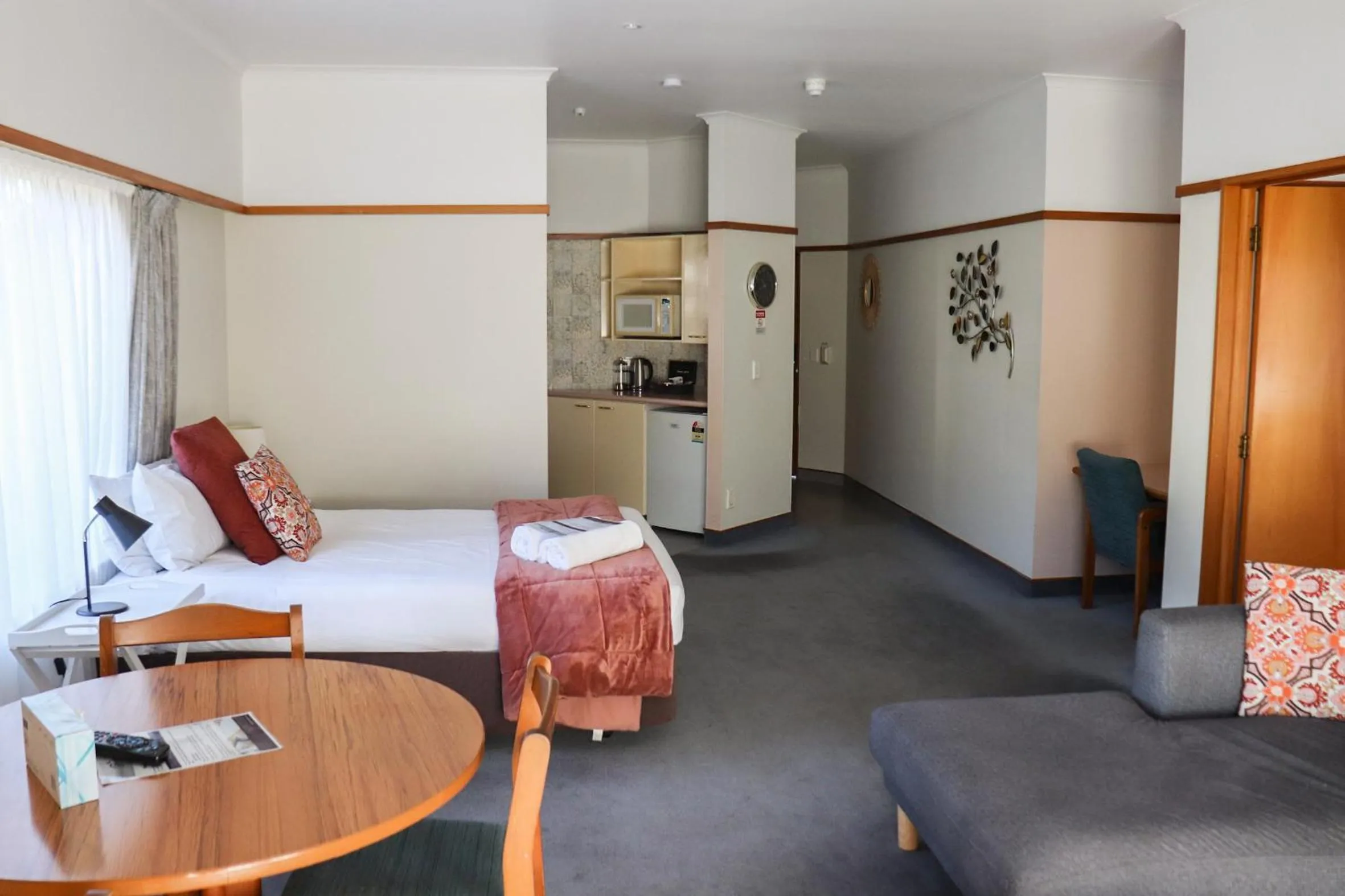 Grande Studio in The Beachcomber Hotel