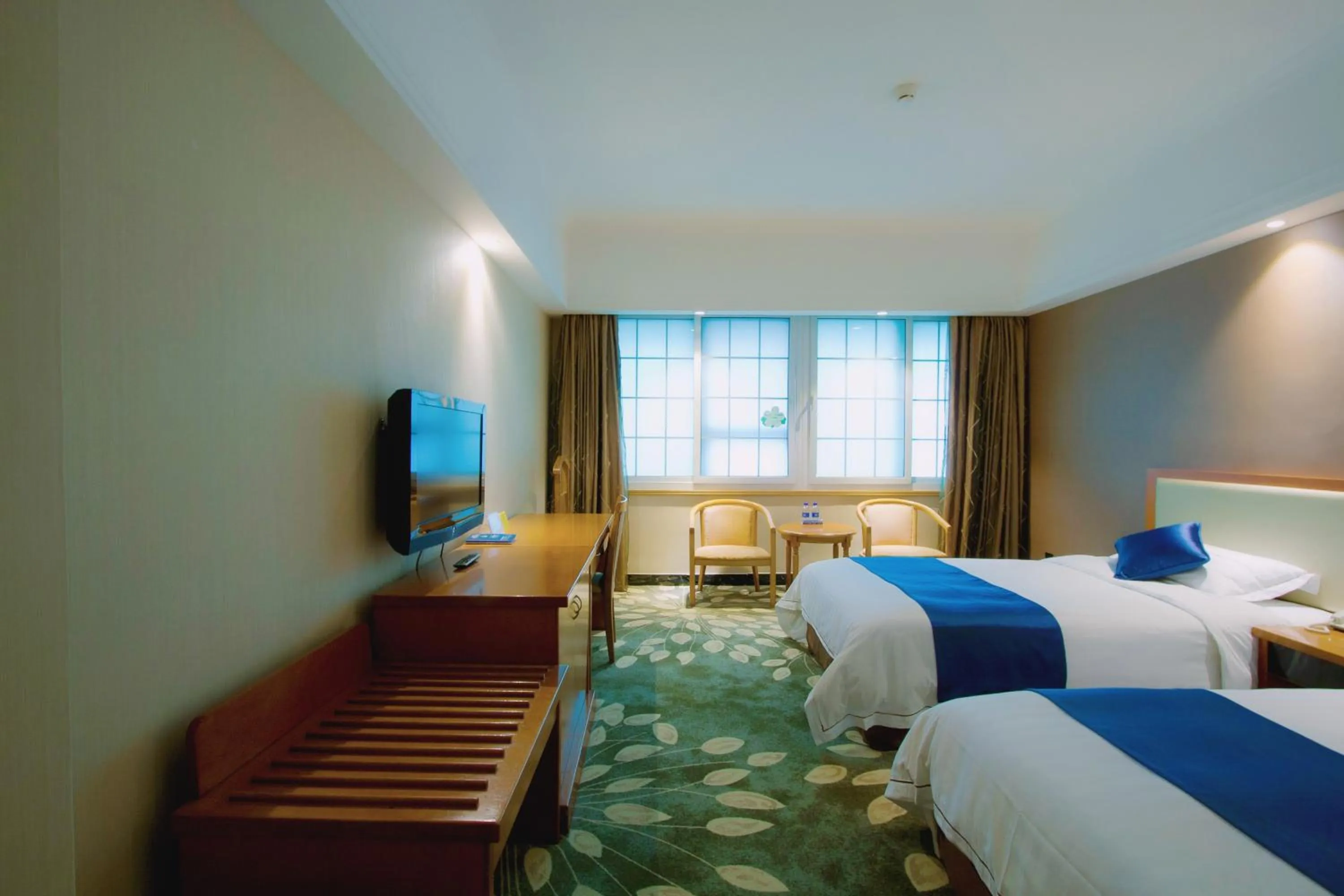 Standard Twin Room in Shenzhen Kaili Hotel, Guomao Shopping Mall