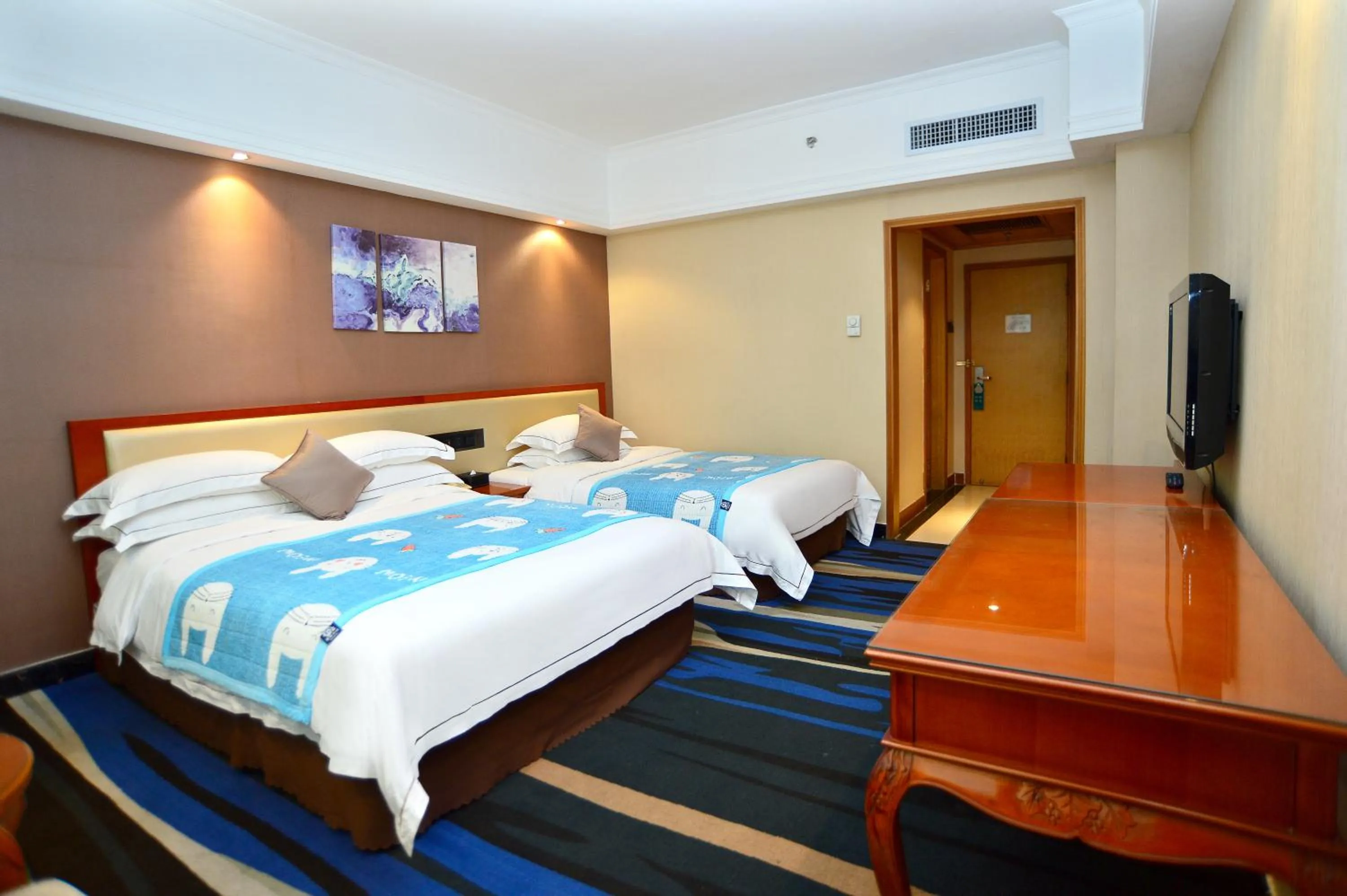 Family Room in Shenzhen Kaili Hotel, Guomao Shopping Mall