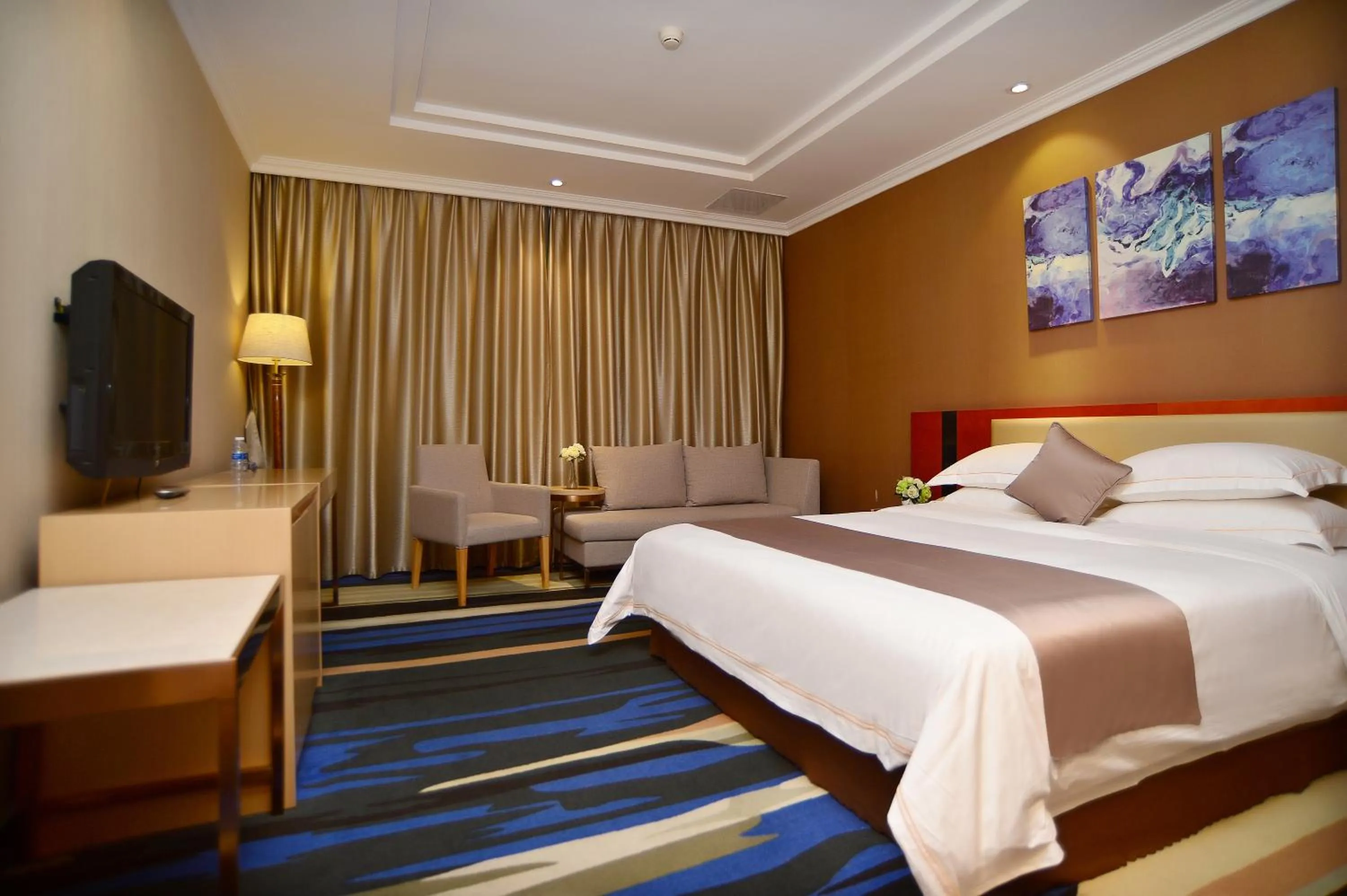 Fashion Queen Room in Shenzhen Kaili Hotel, Guomao Shopping Mall