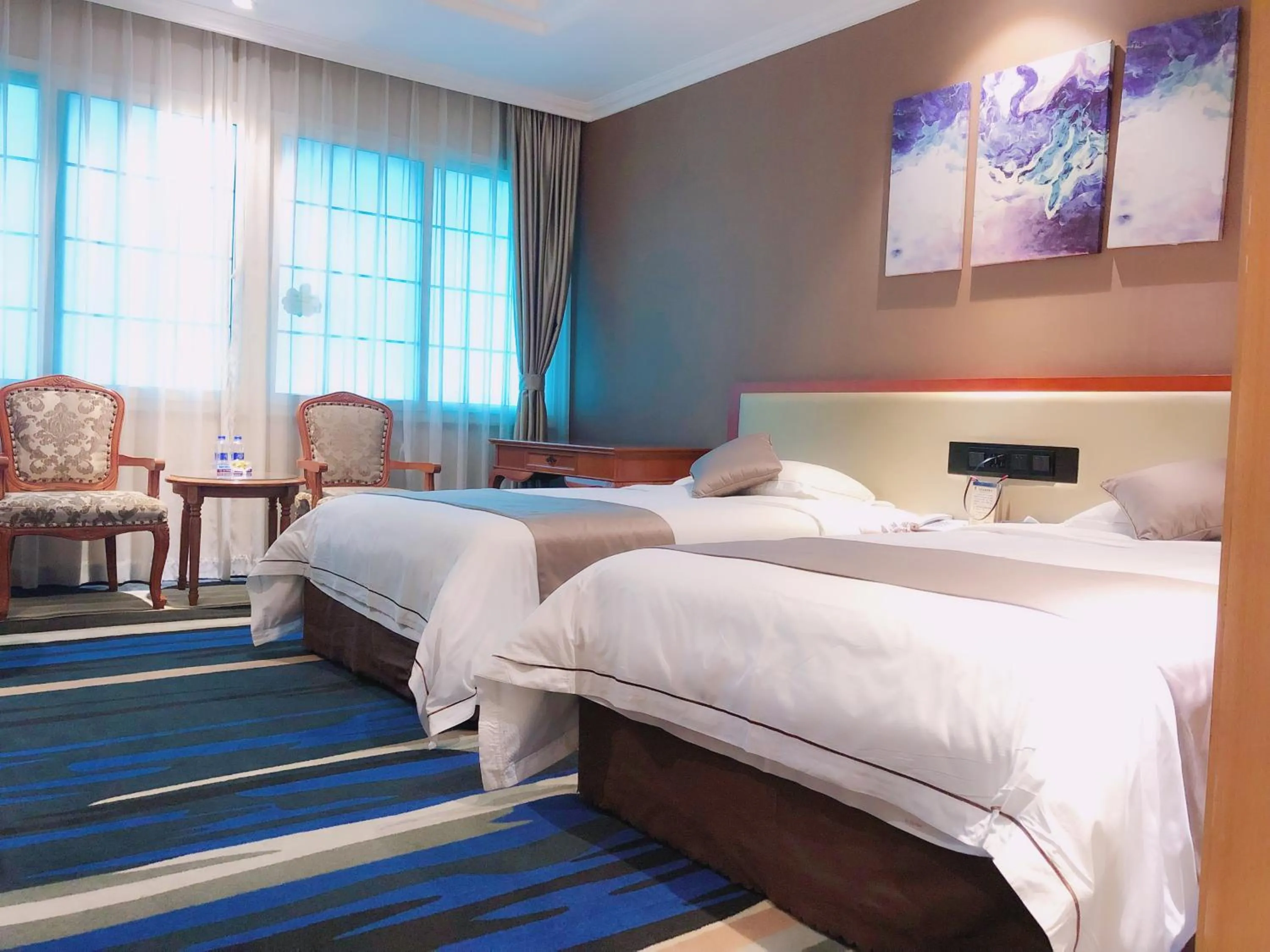 Classic Twin Room in Shenzhen Kaili Hotel, Guomao Shopping Mall
