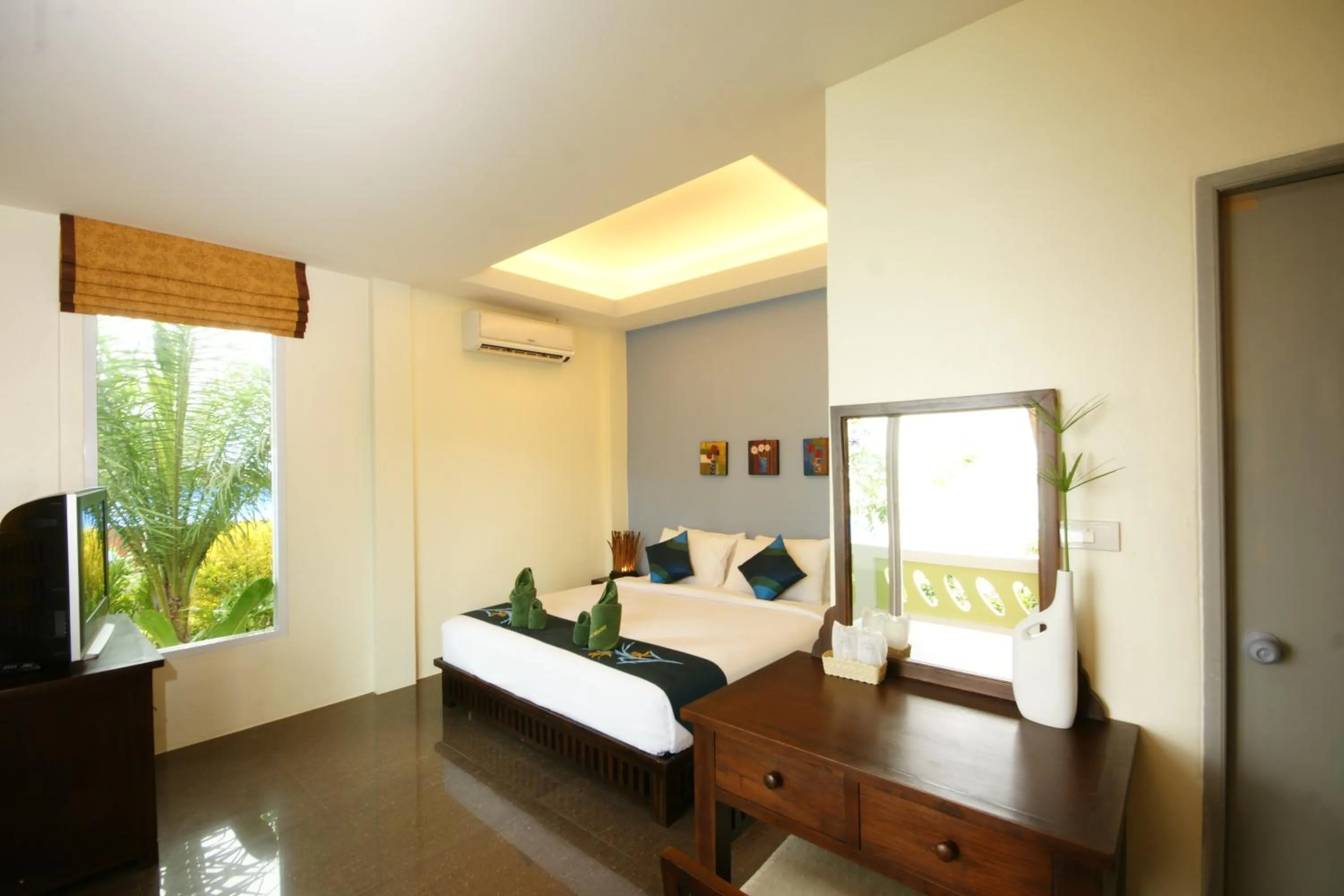 Superior Double or Twin Room in Tharathip Resort Koh Phangan - SHA Plus
