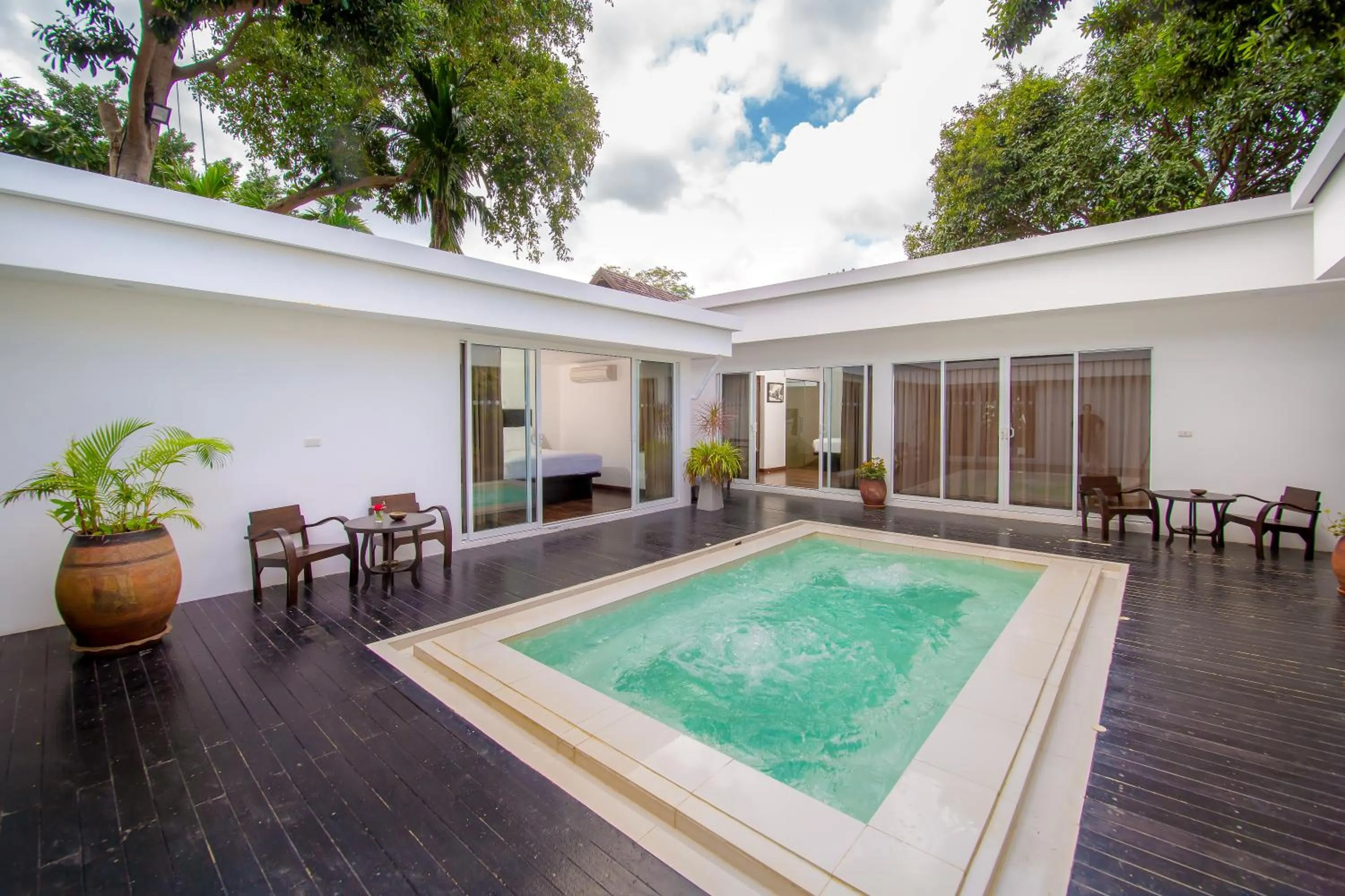 Two Bedroom Seaview Villa with Shared Jacuzzi in Zara Beach Resort Koh Samui