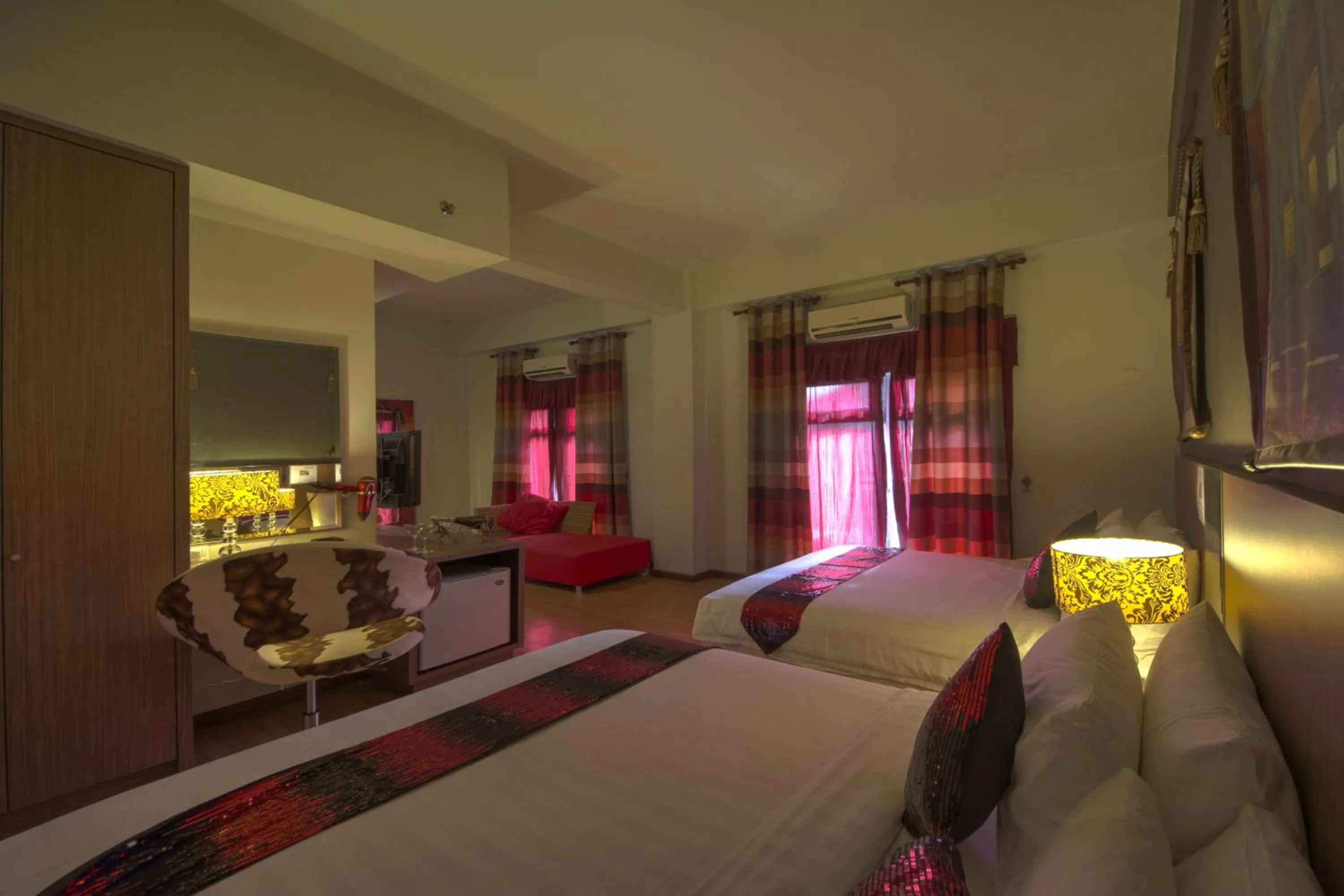 Family Suite in Arenaa Deluxe Hotel