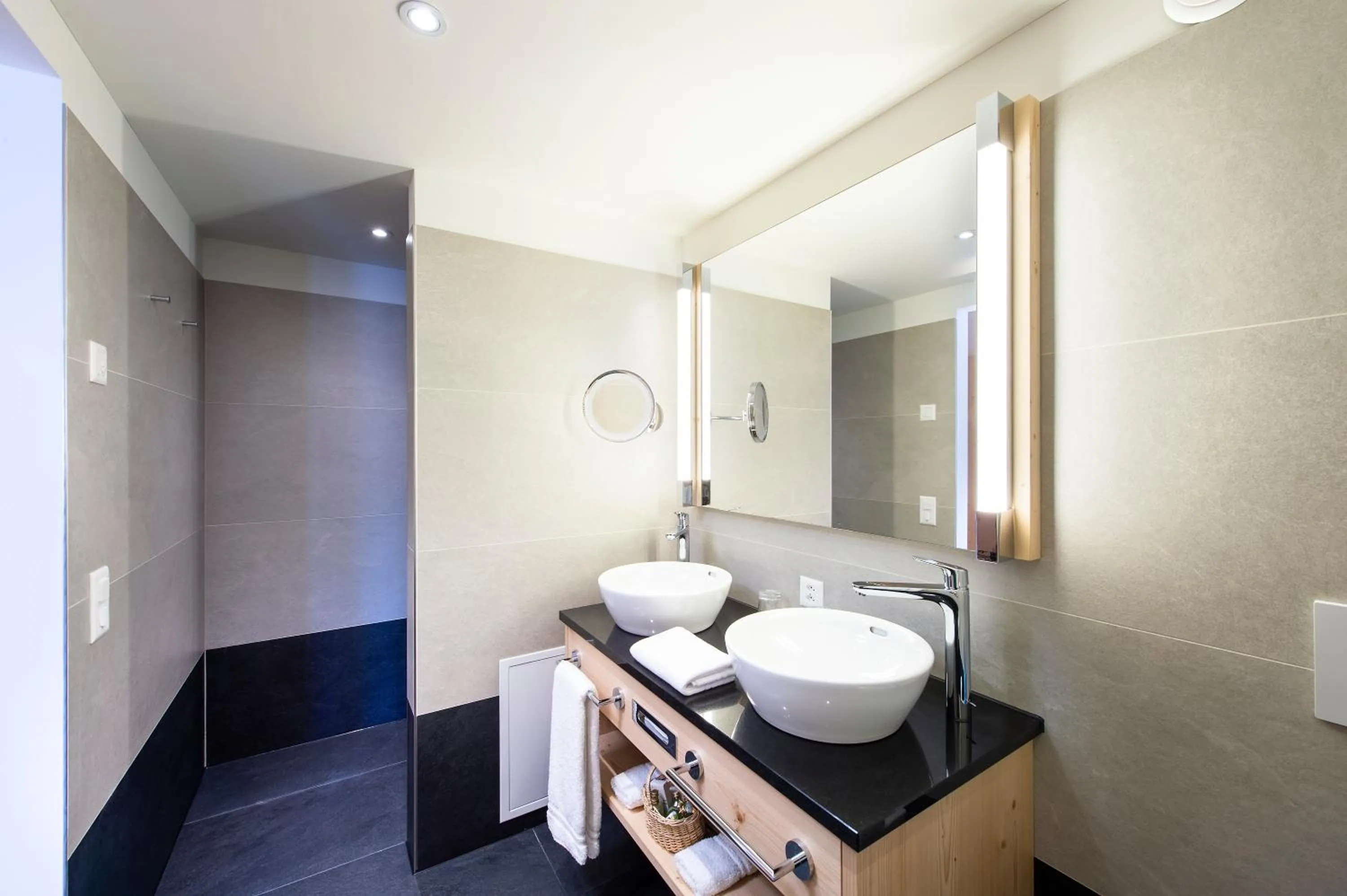 Double Room Panorama - single occupancy in GOLFHOTEL Les Hauts de Gstaad & SPA