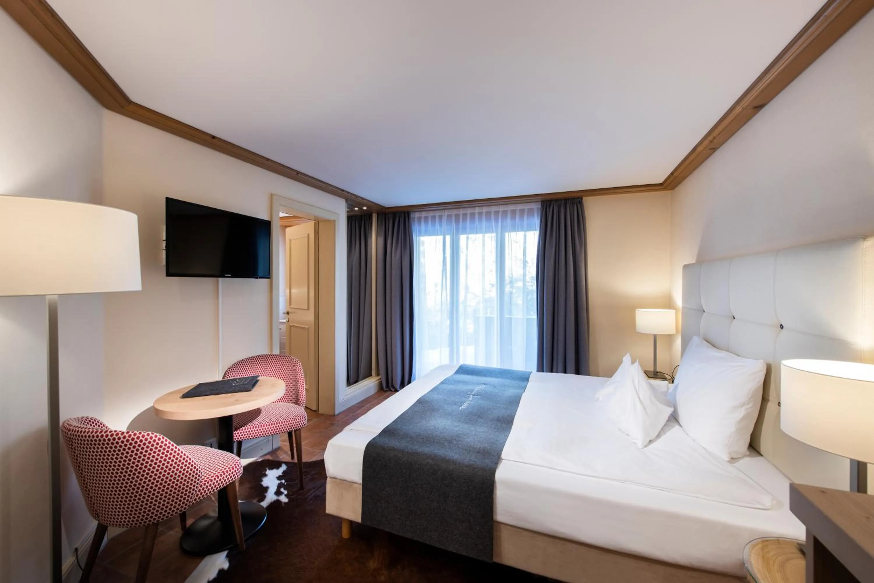 Double Room Chalet Golfino - single occupancy in GOLFHOTEL Les Hauts de Gstaad & SPA