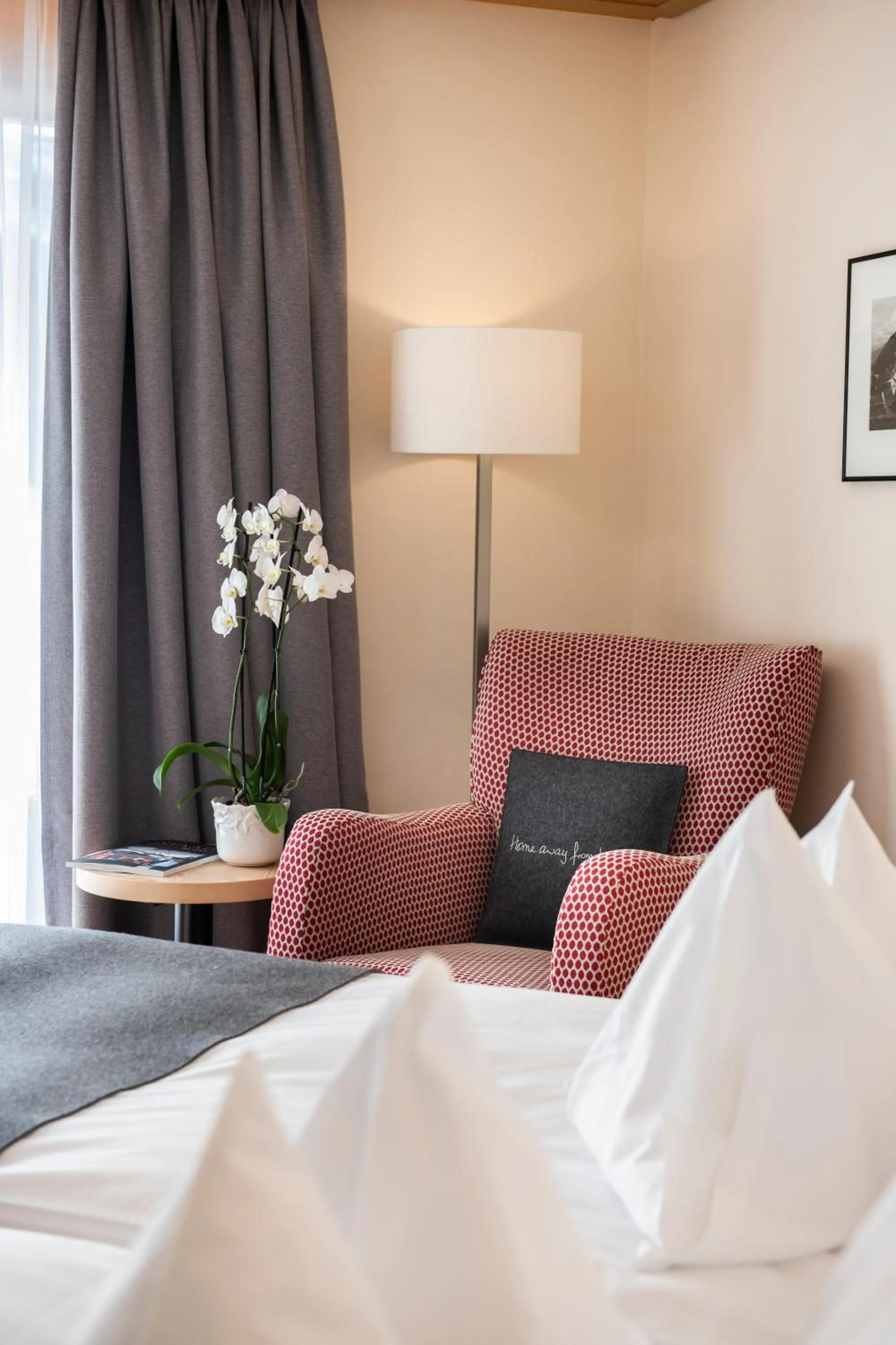 Superior Double or Twin Room with Mountain View - single occupancy in GOLFHOTEL Les Hauts de Gstaad & SPA