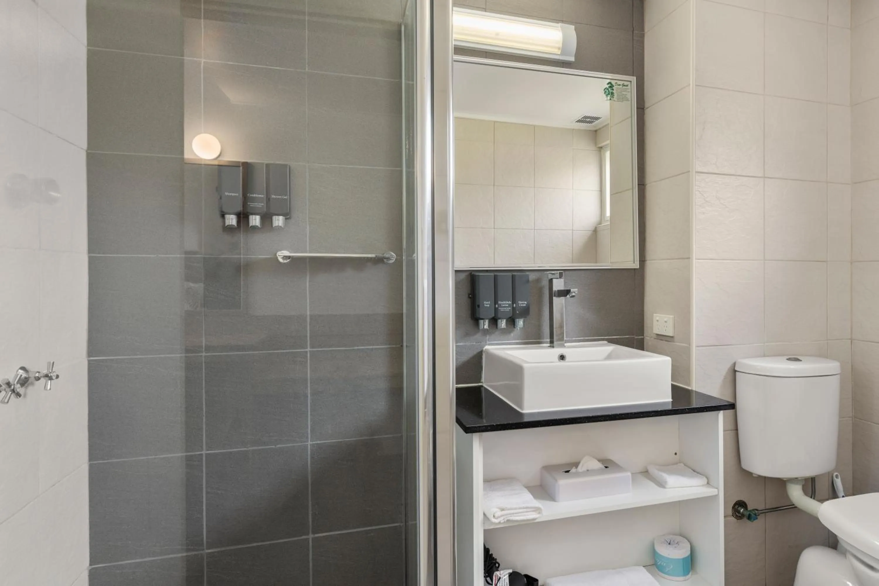 Deluxe Twin with 2 Queen Beds - Not Pet Friendly in Zebra Motel