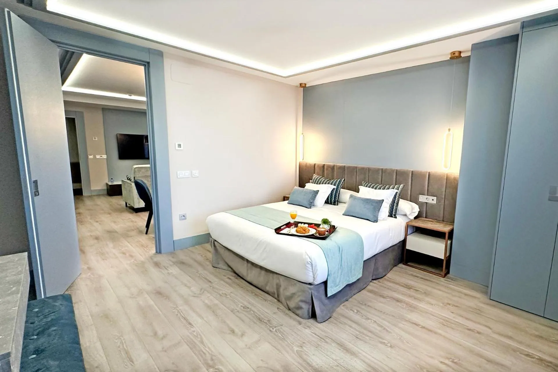 Suite with Terrace in Hotel Alfonso VIII