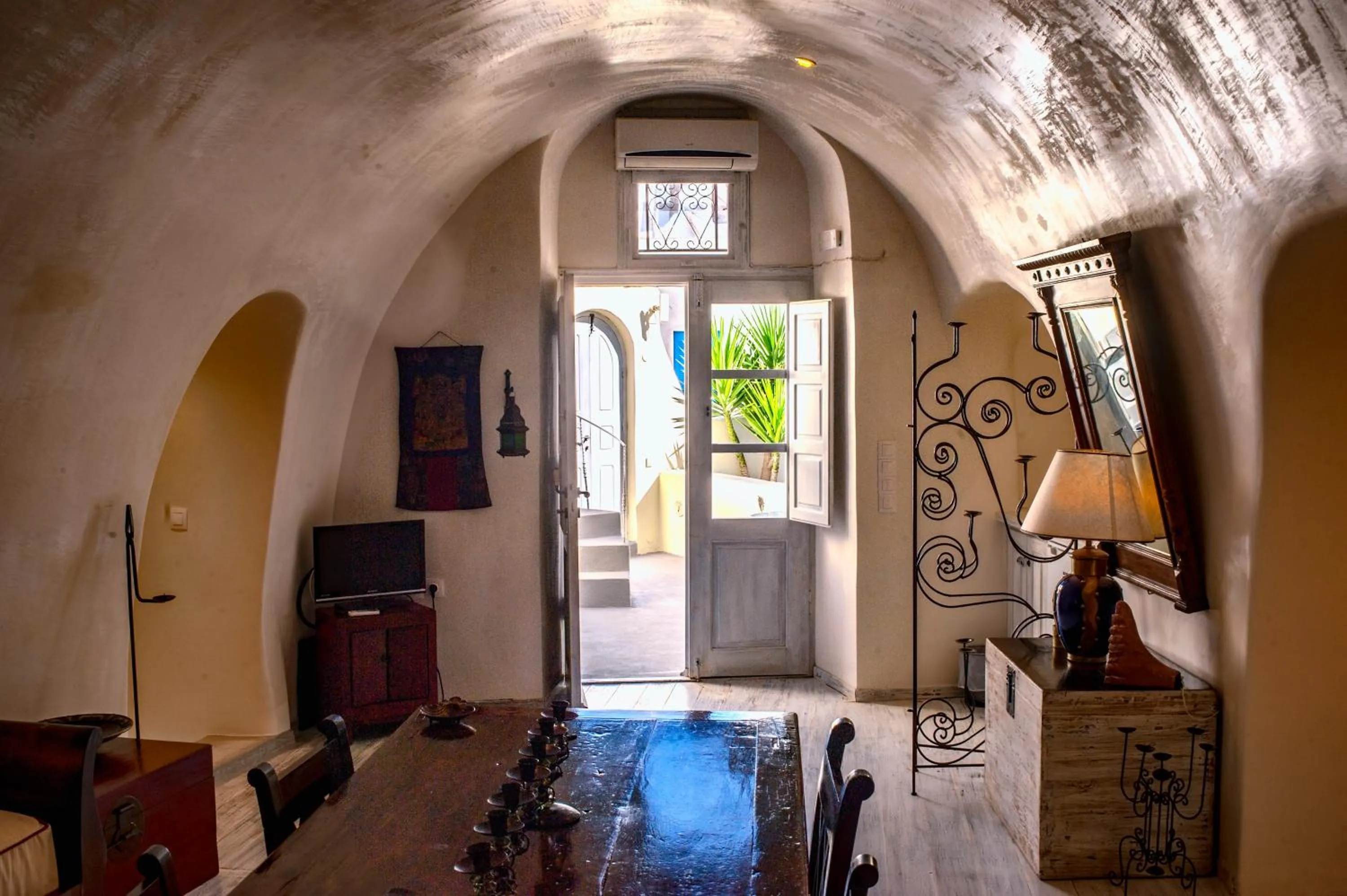 Family Suite in Heliophos Boutique Caves