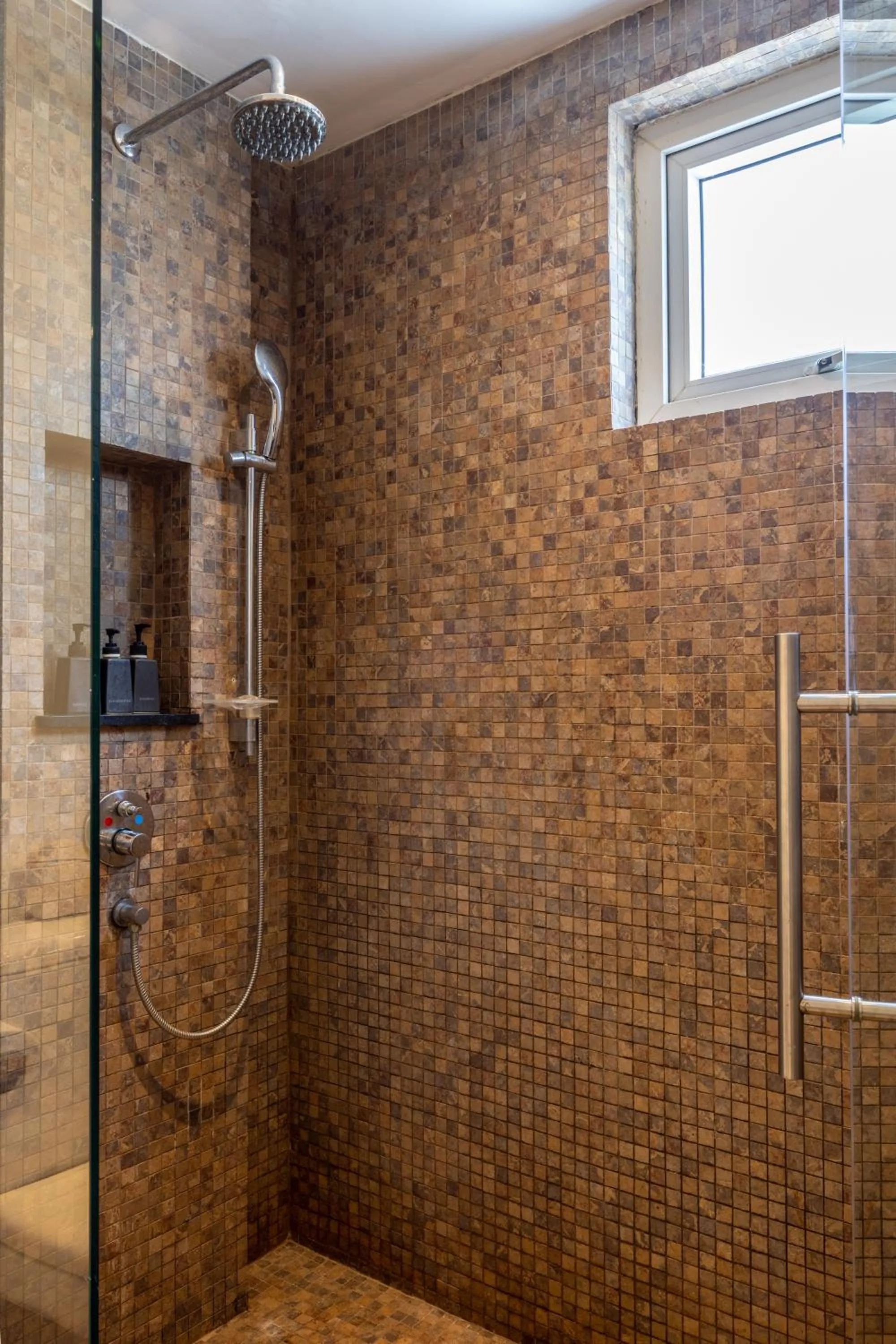 6 Bed Mixed Community Ensuite in Selina Serenity Rawai Phuket