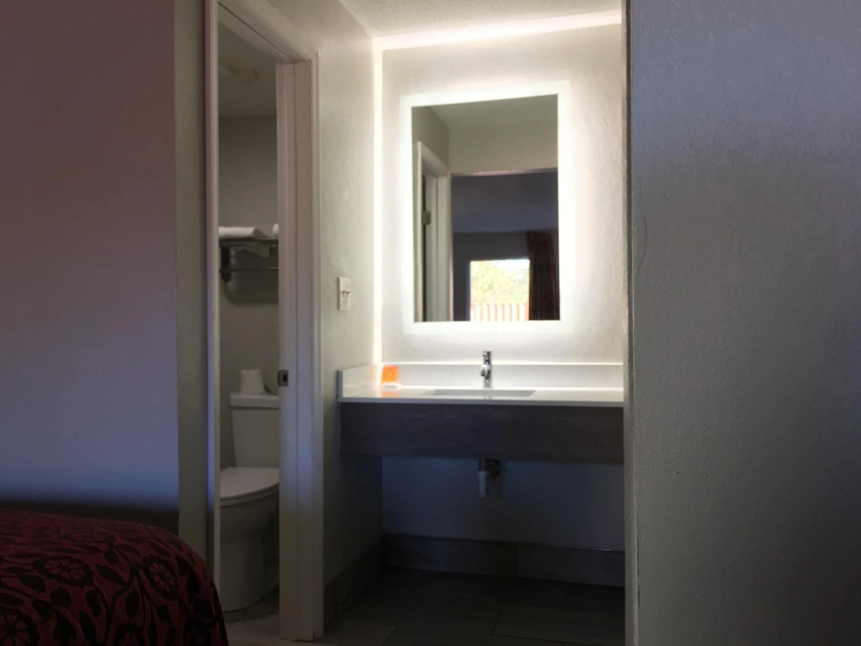 King Room - Smoking  in Days Inn & Suites by Wyndham Charleston Airport West