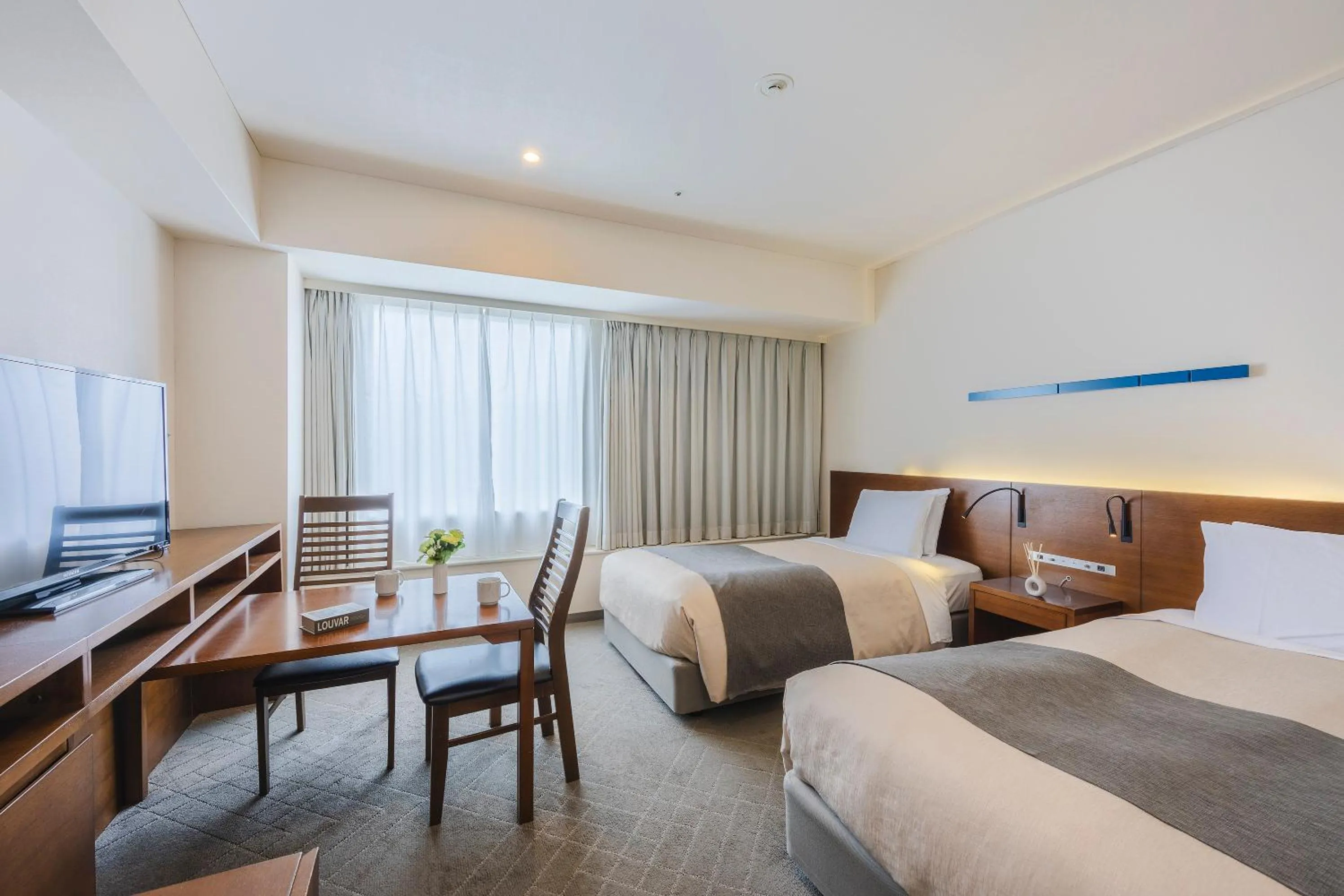 Superior Twin Room on High Floor - Non-Smoking in Tokyo Bay Ariake Washington Hotel