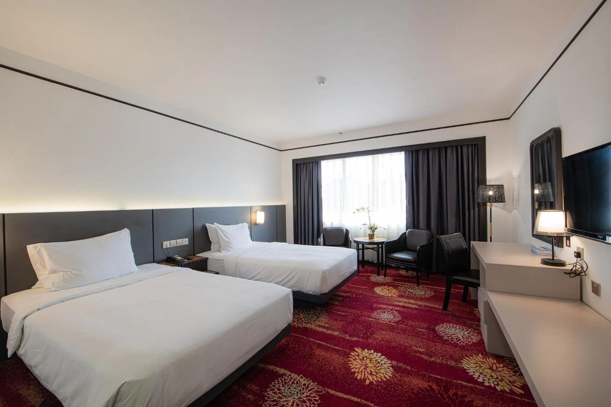 Superior Twin Room in Sabah Hotel