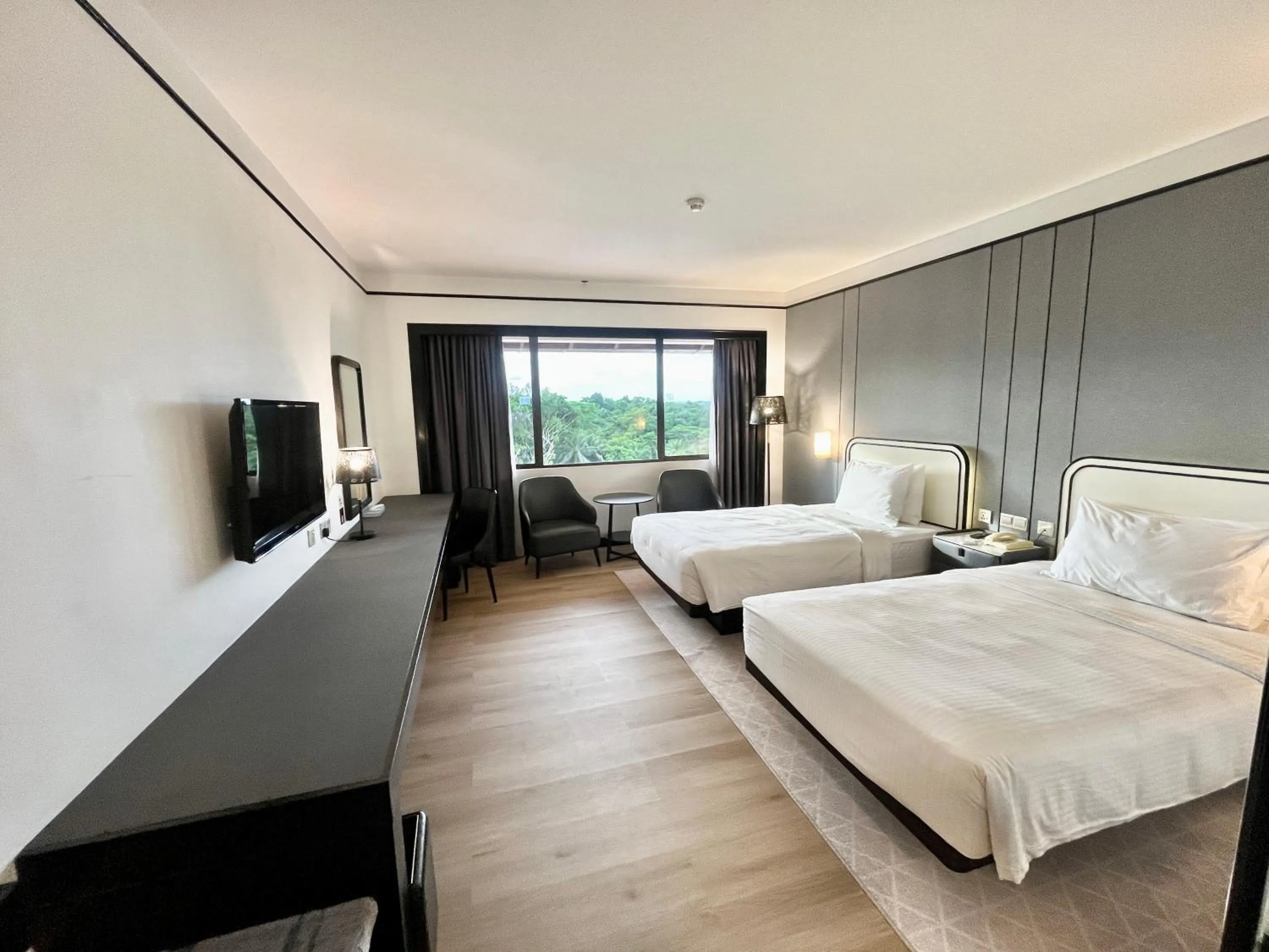 Deluxe Twin Room in Sabah Hotel