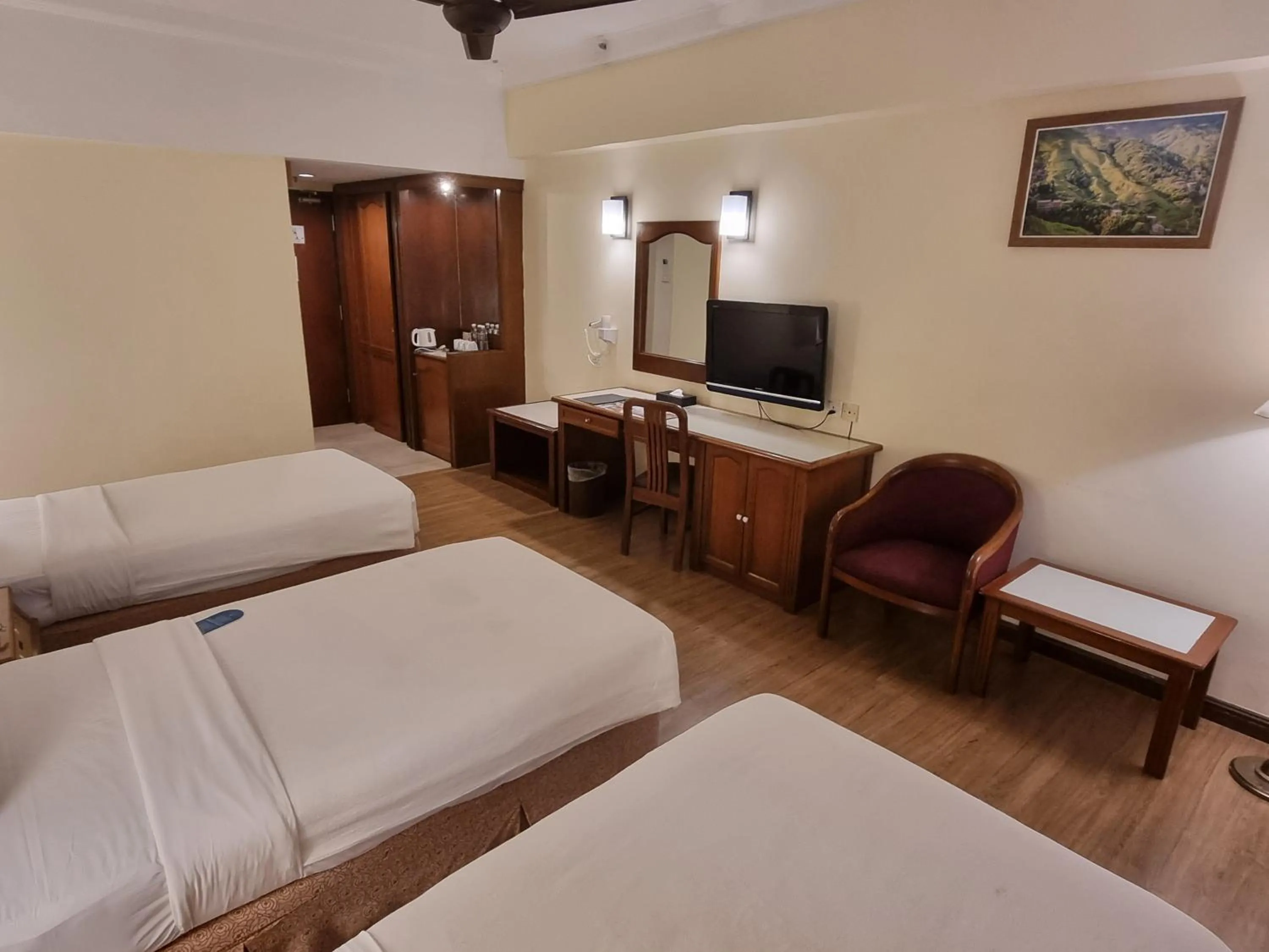 Triple Room with Shower in Heritage Hotel Cameron Highlands