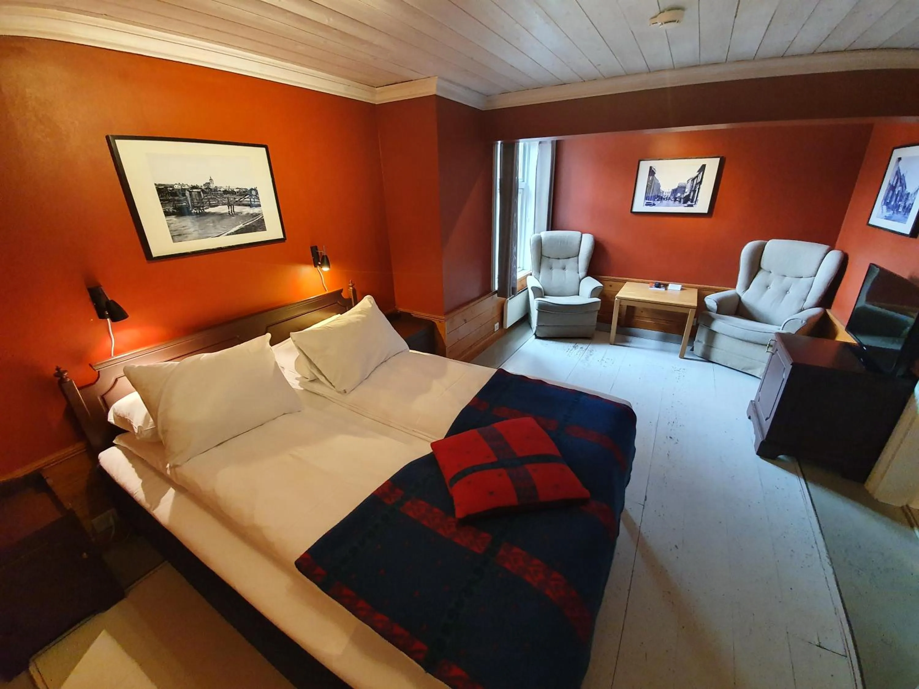 Standard Double or Twin Room - single occupancy in Vertshuset Røros