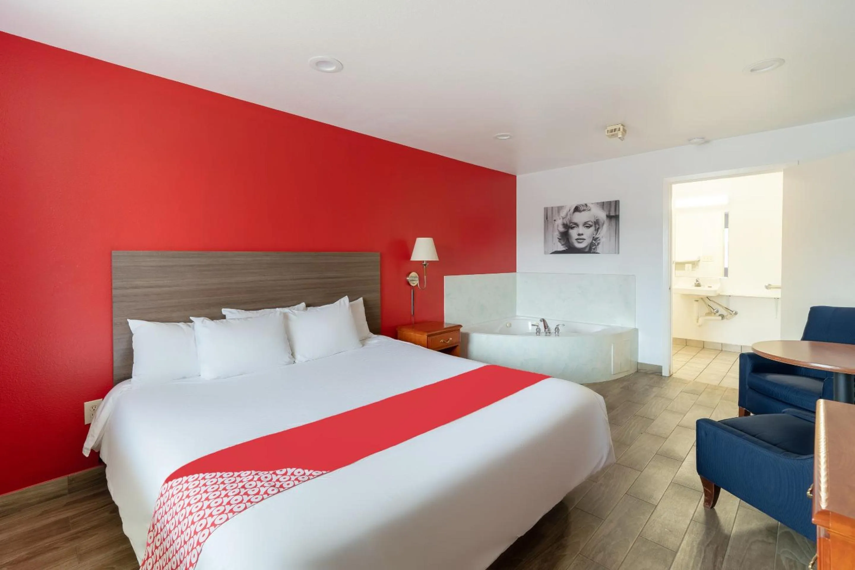 One-Bedroom Suite in OYO Hotel San Antonio near AT&T Center