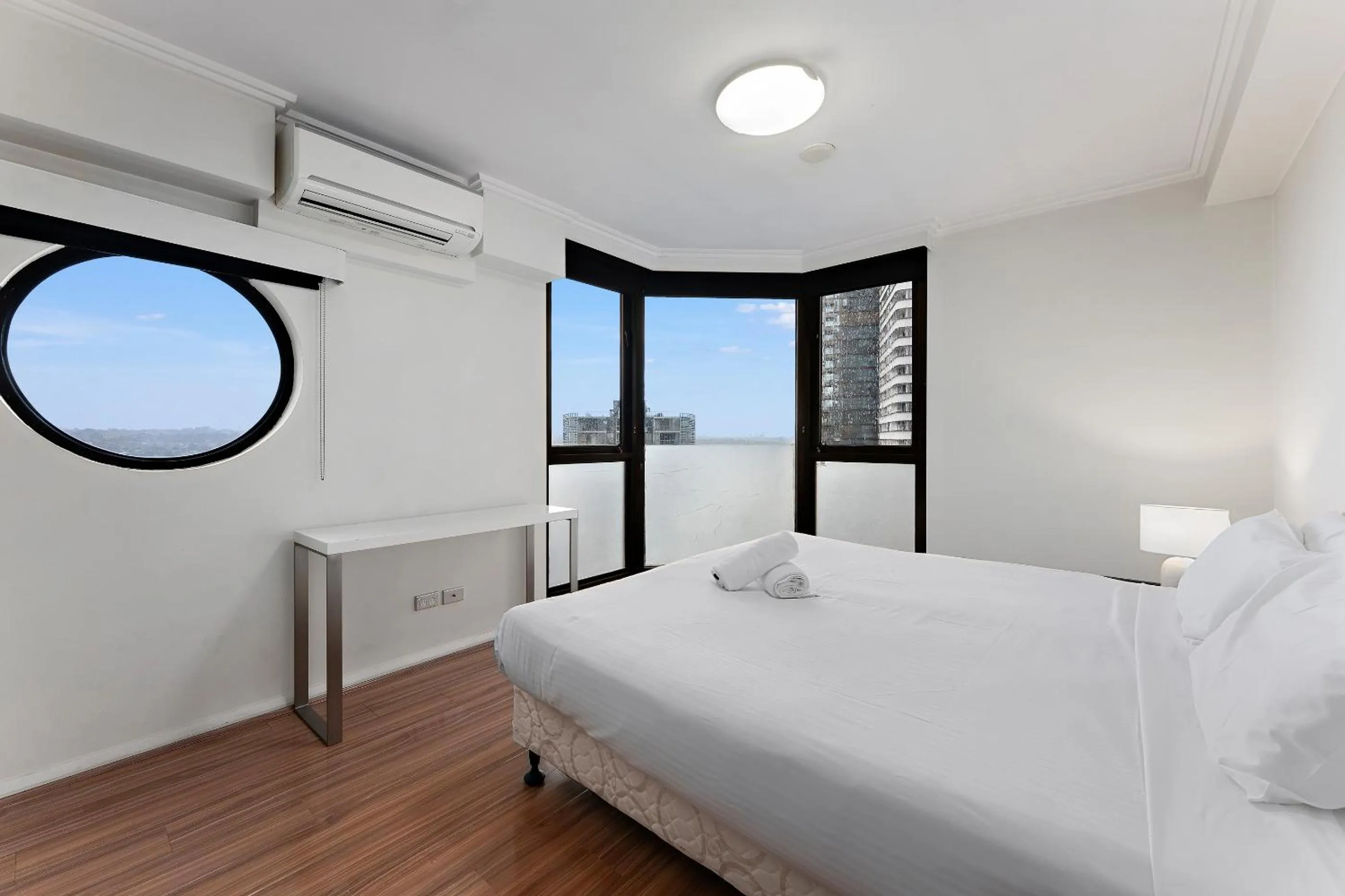 One-Bedroom Apartment in Fiori Apartments