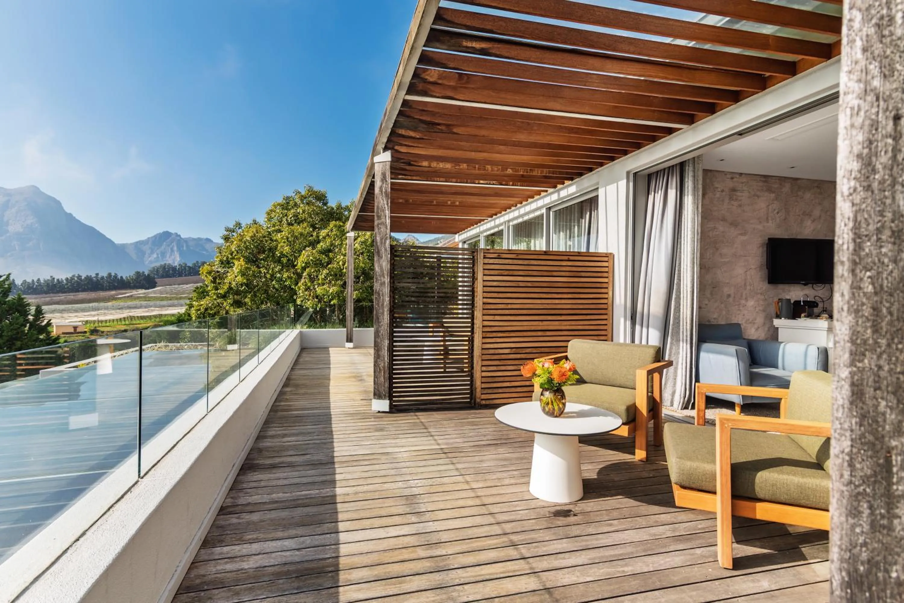 Luxury Double Room in Clouds Estate