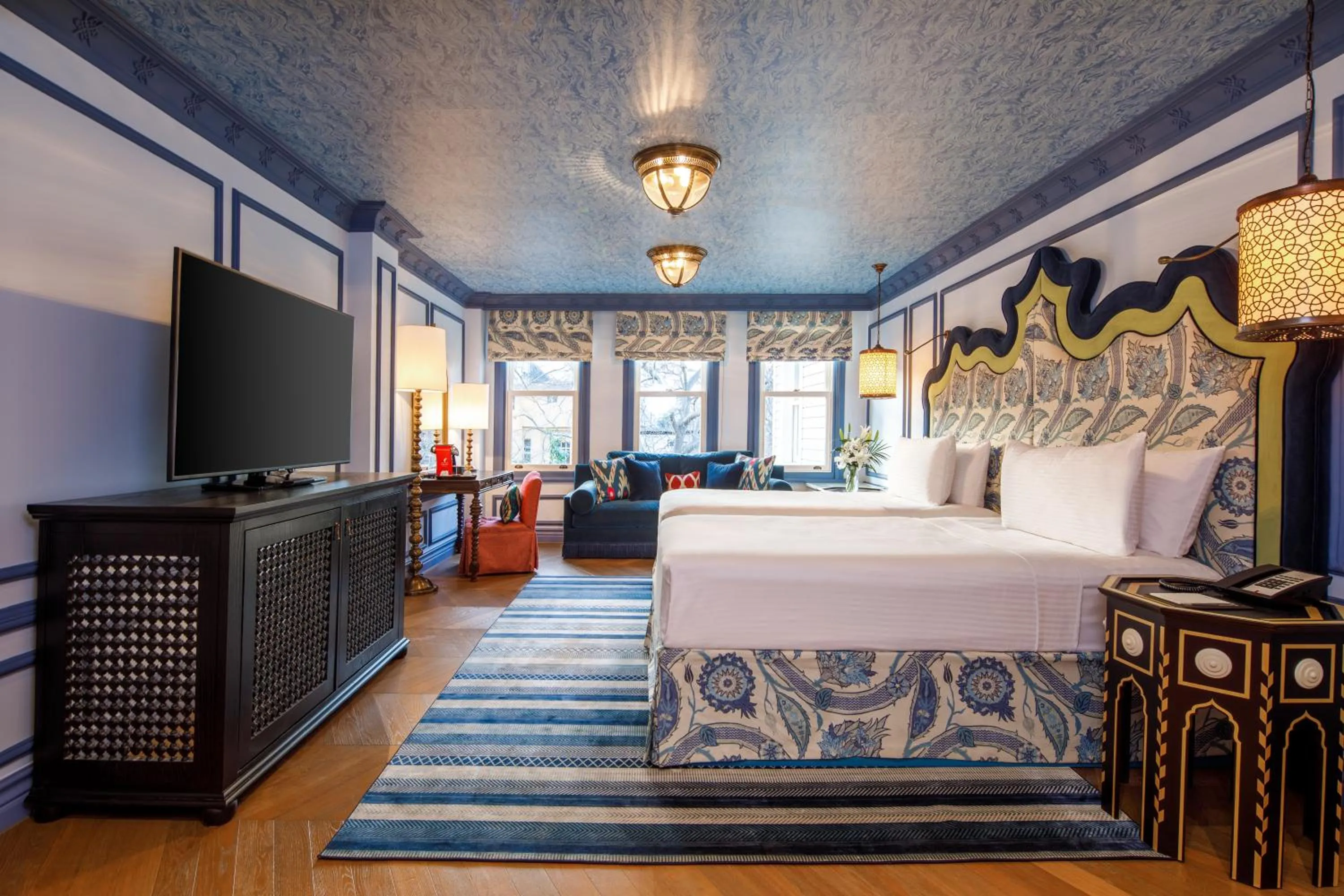 Superior Twin Room in Hagia Sofia Mansions Istanbul, Curio Collection by Hilton