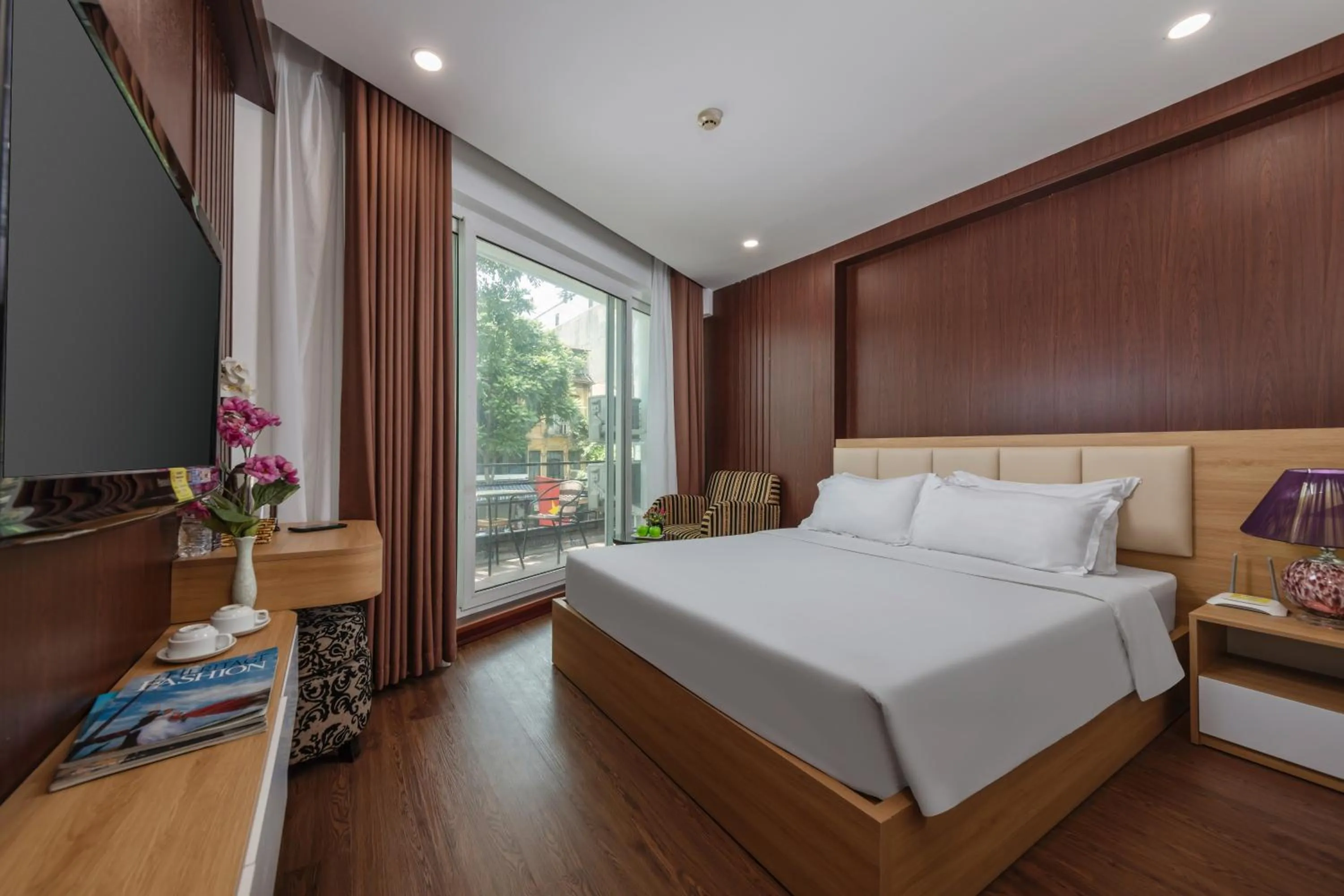 Deluxe Double Room with Balcony in Millennium Hanoi Hotel