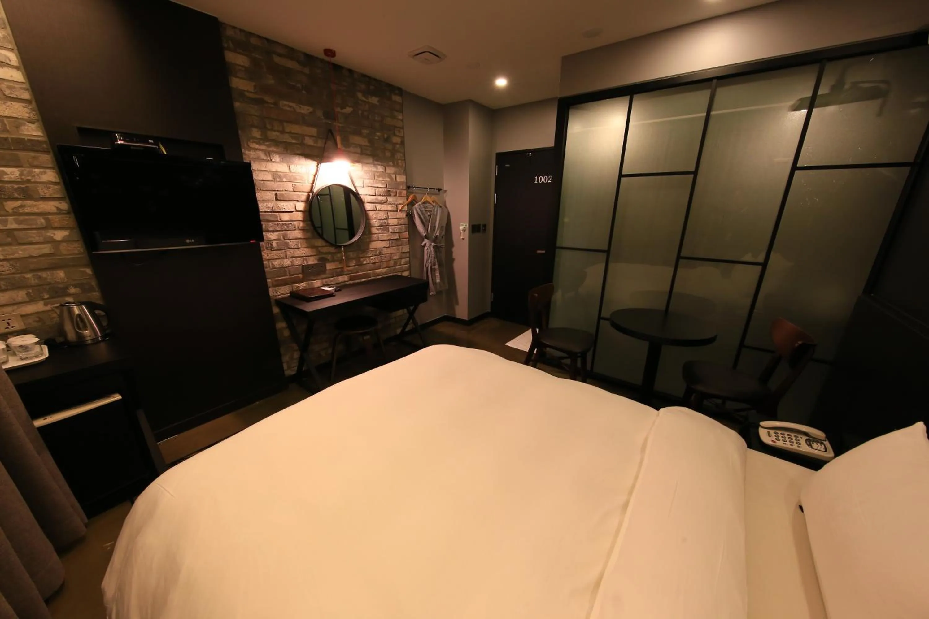 Economy Double Room - single occupancy in Kobos Hotel