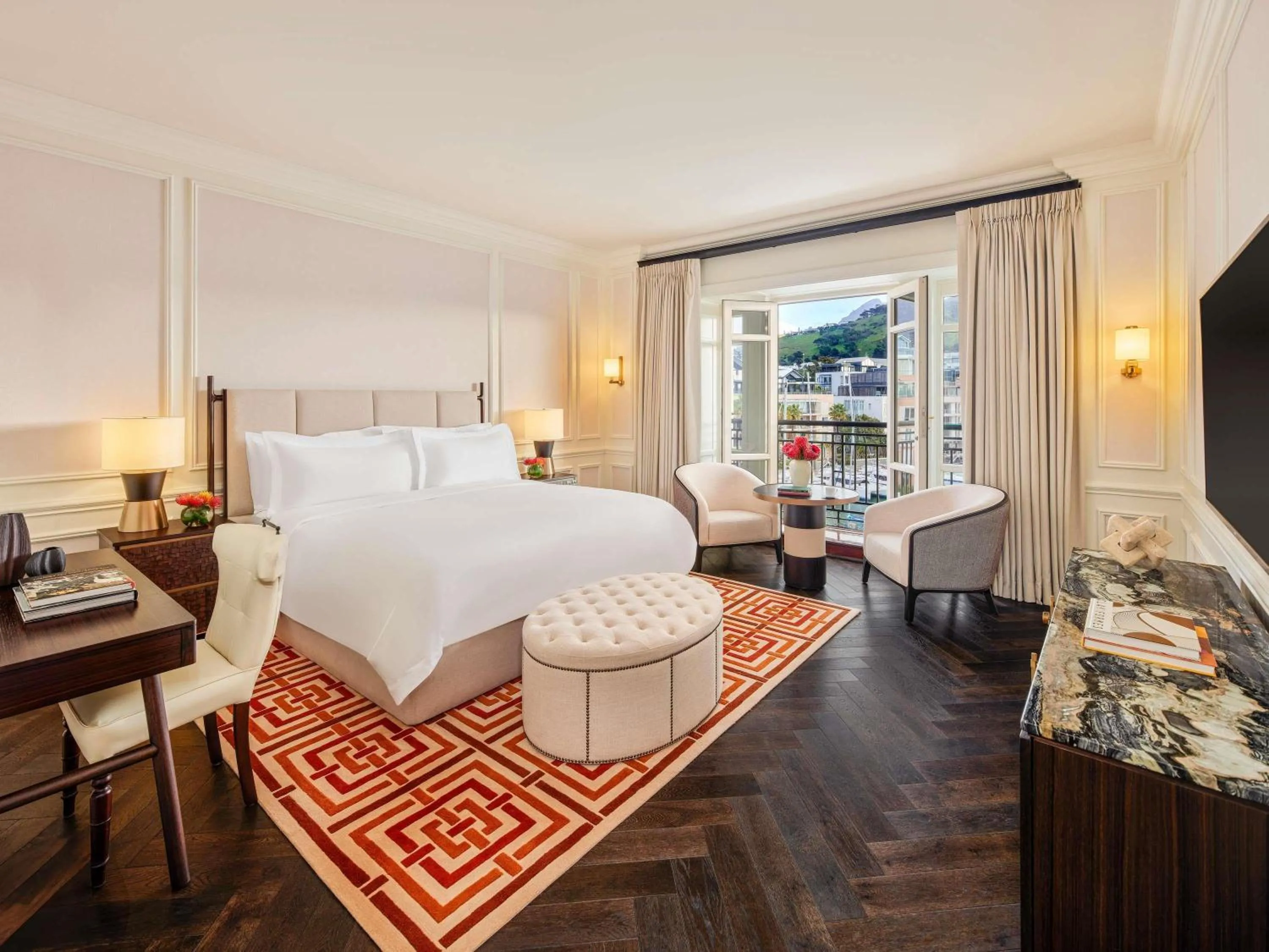 Fairmont Room with Harbor View in Cape Grace, A Fairmont Managed Hotel