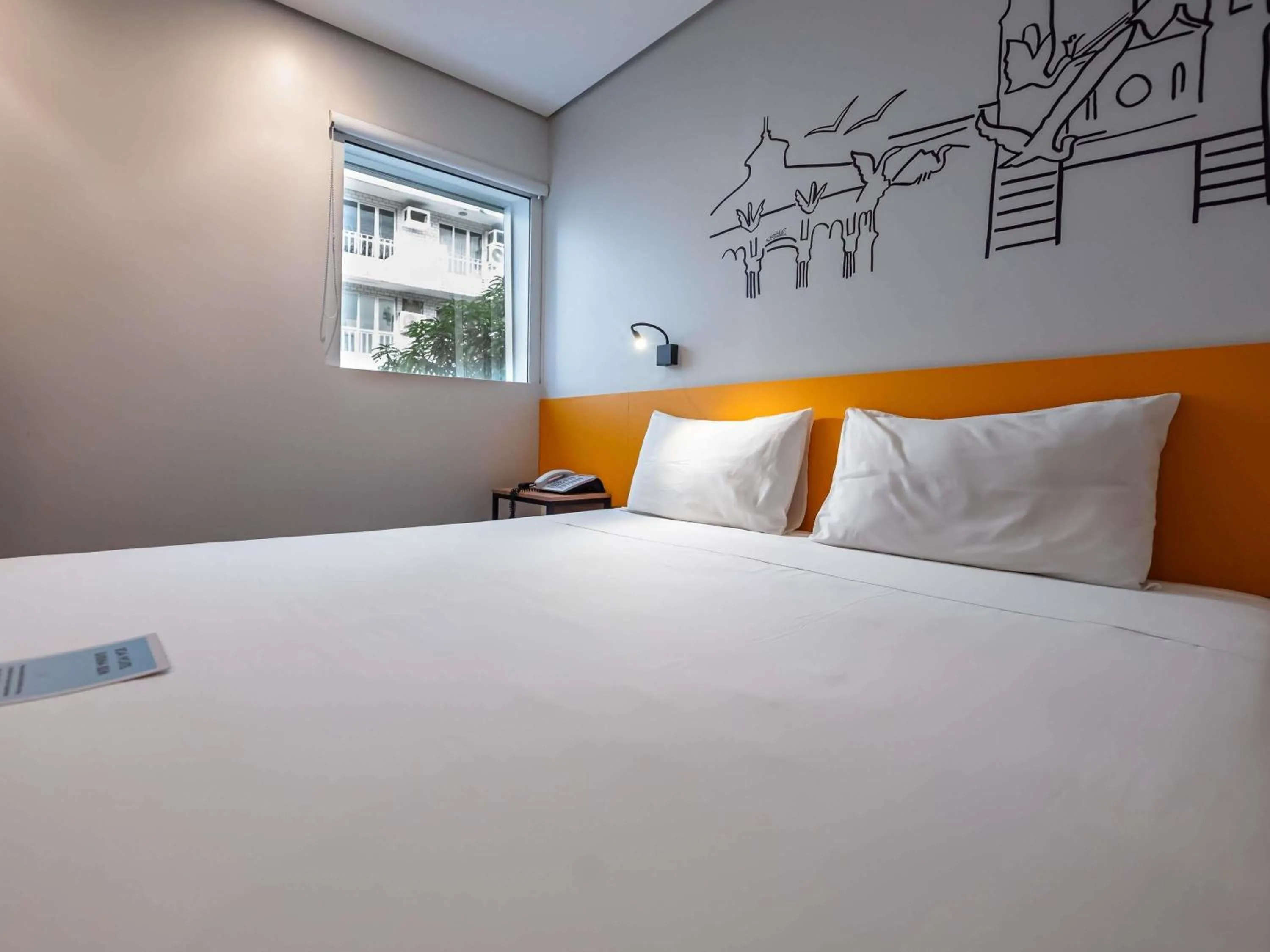 Superior Apartment with one double bed - single occupancy in ibis Styles Belem Nazare