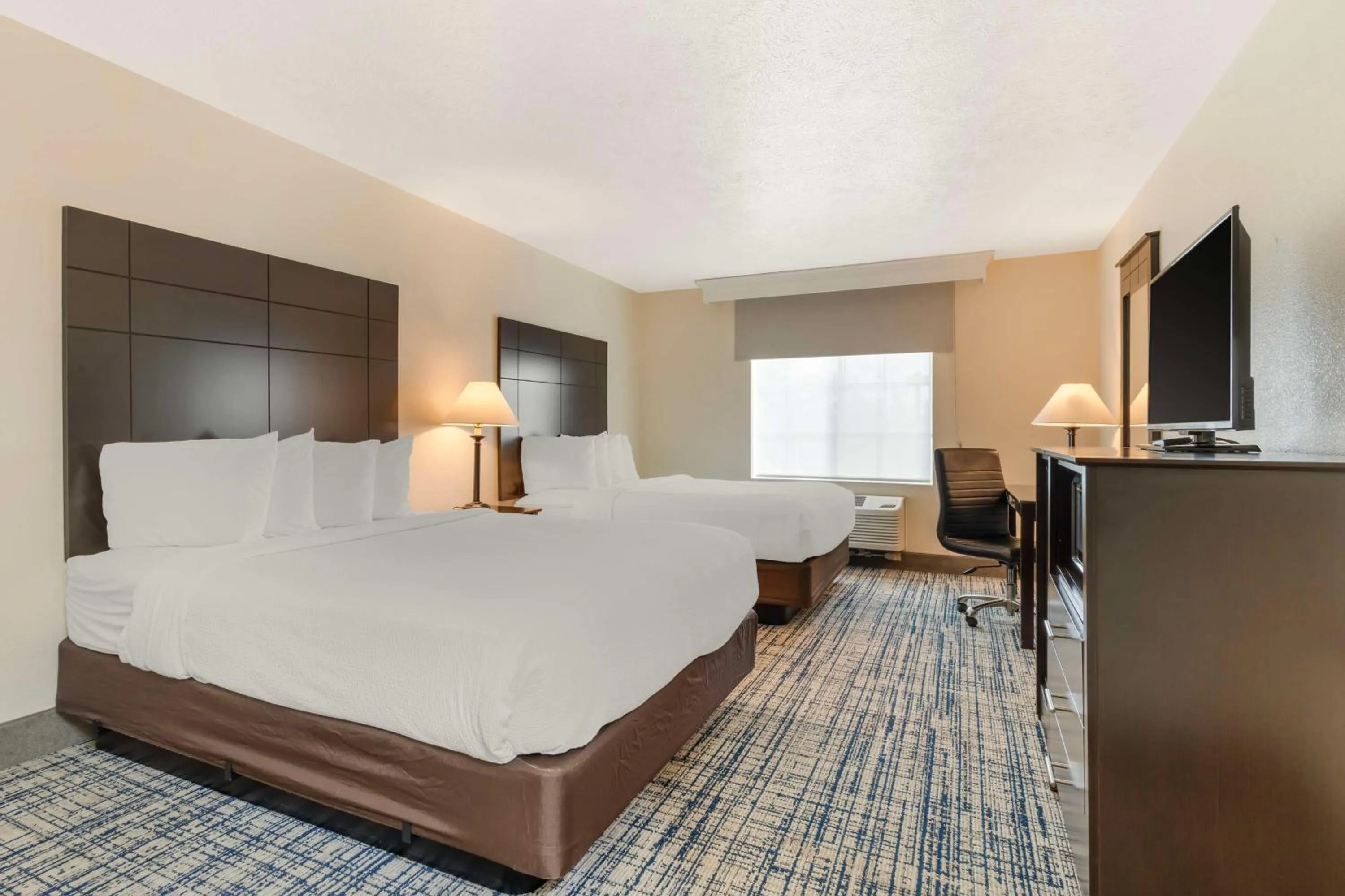 Queen Room with Two Queen Beds - Non-Smoking in Best Western Visalia Hotel