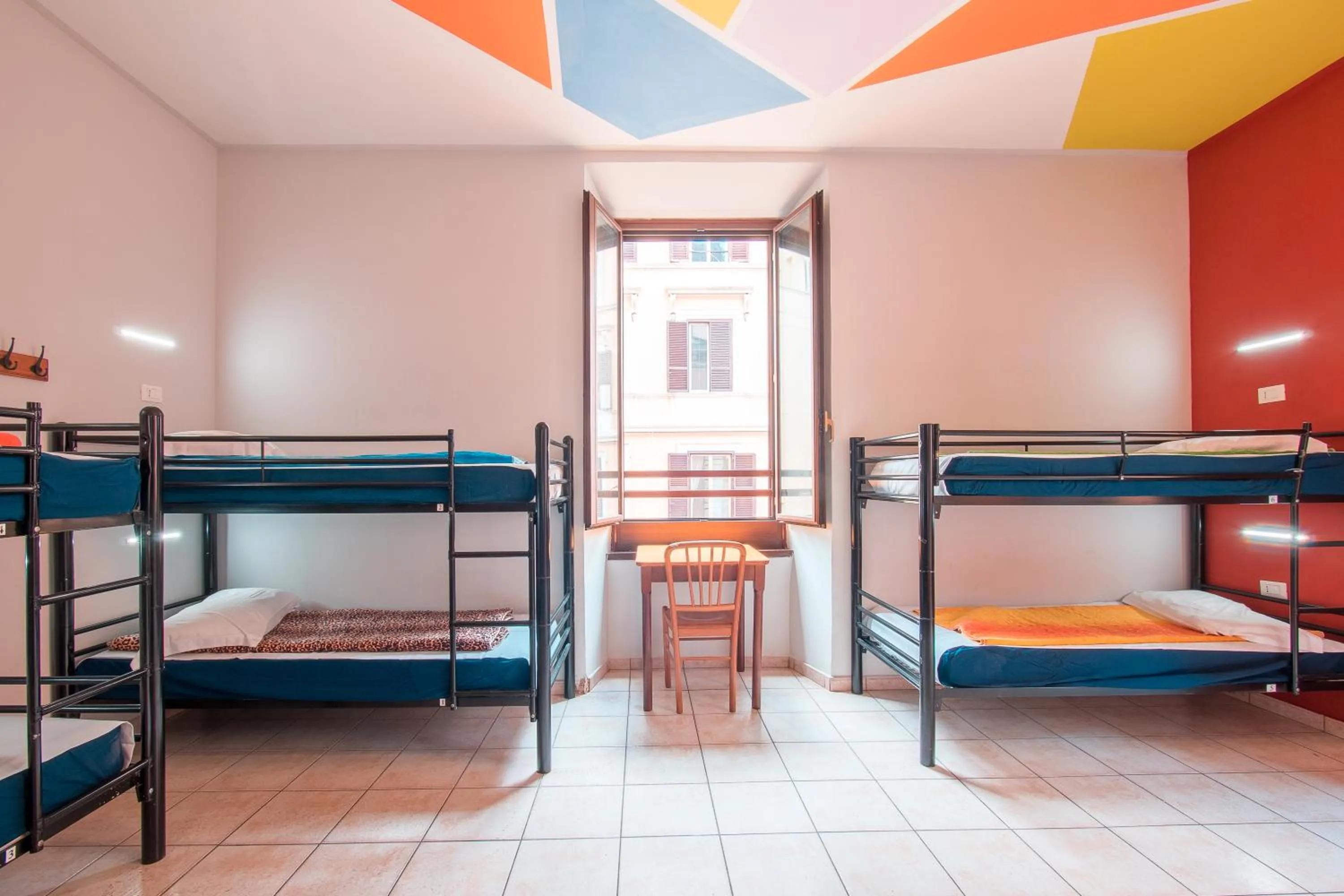 Bed in 8-Bed Mixed Dormitory Room Ensuite in Alessandro Palace & Bar