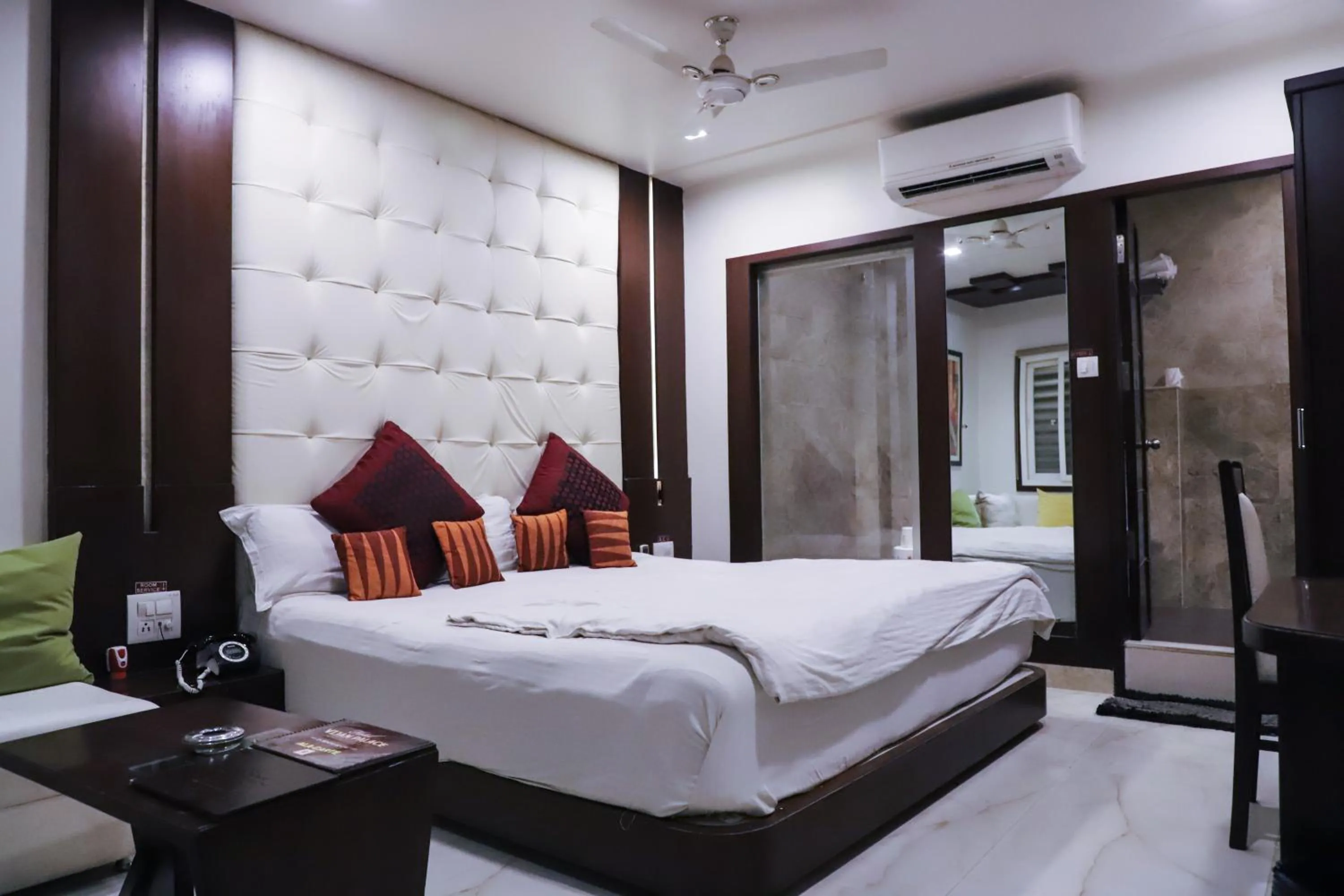 Deluxe Double Room - single occupancy in Vijan Palace