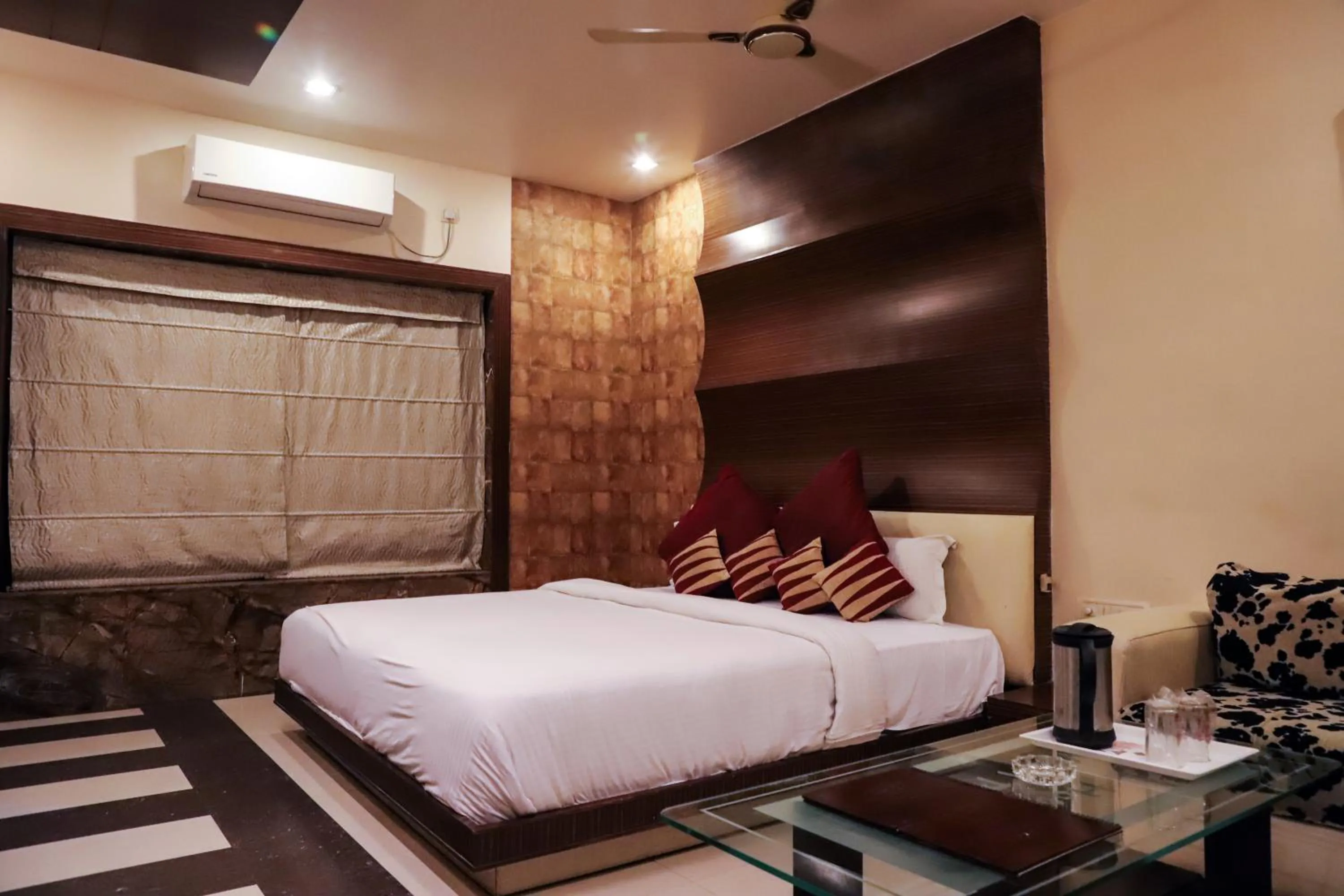 Suite - single occupancy in Vijan Palace