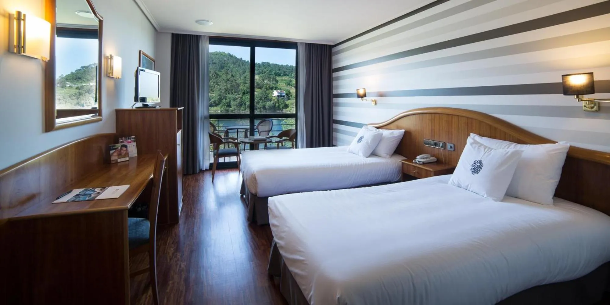 Twin Room in Laias Caldaria hotel y Balneario