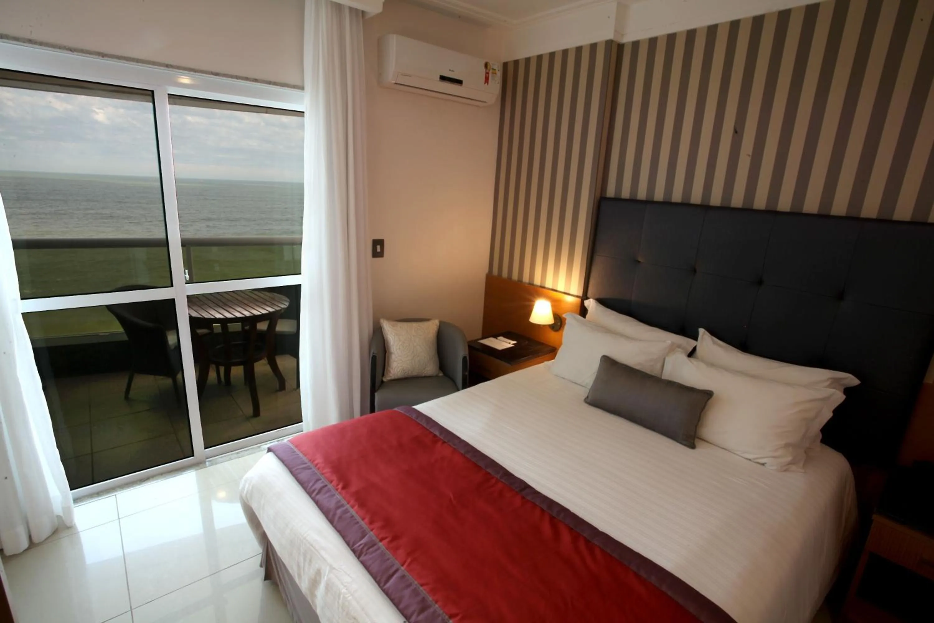 Junior Suite - single occupancy in Royal Macaé Palace Hotel