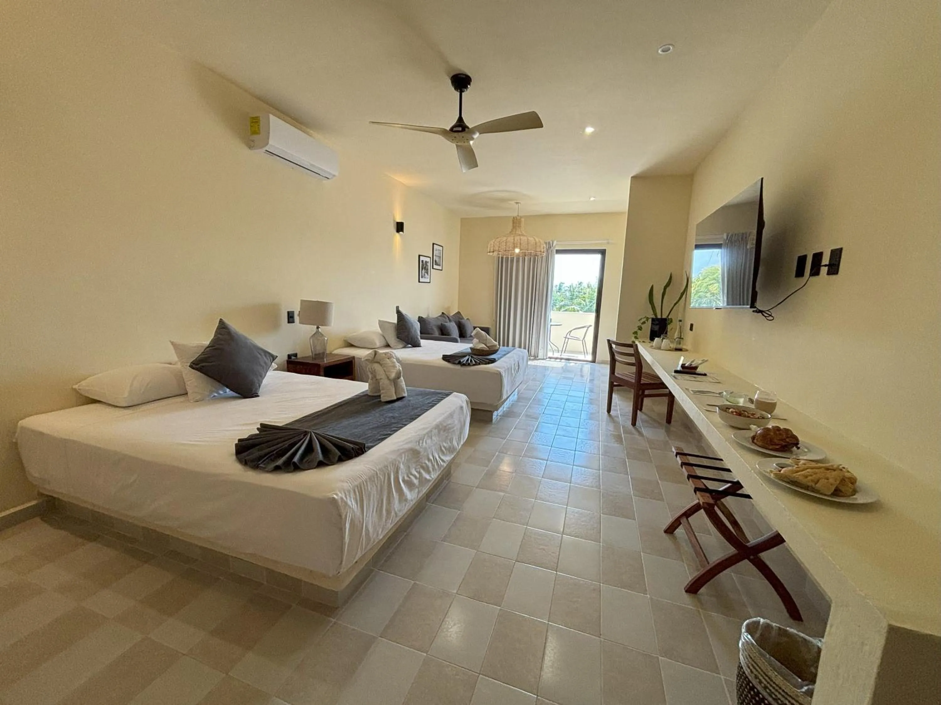 Deluxe Junior Suite in Hotel Casa Barbara Holbox