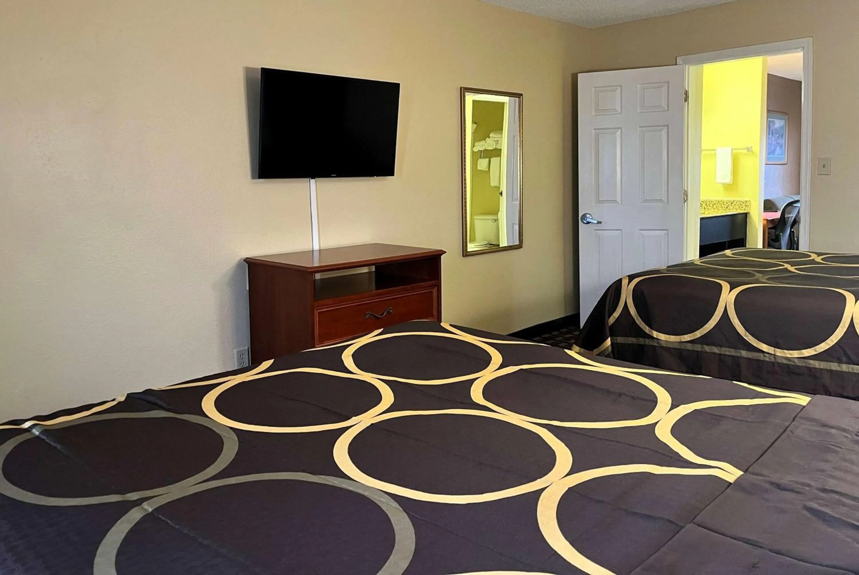 One-Bedroom Suite with Two Queen Beds - Non-Smoking in Super 8 by Wyndham Indianapolis/NE/Castleton Area