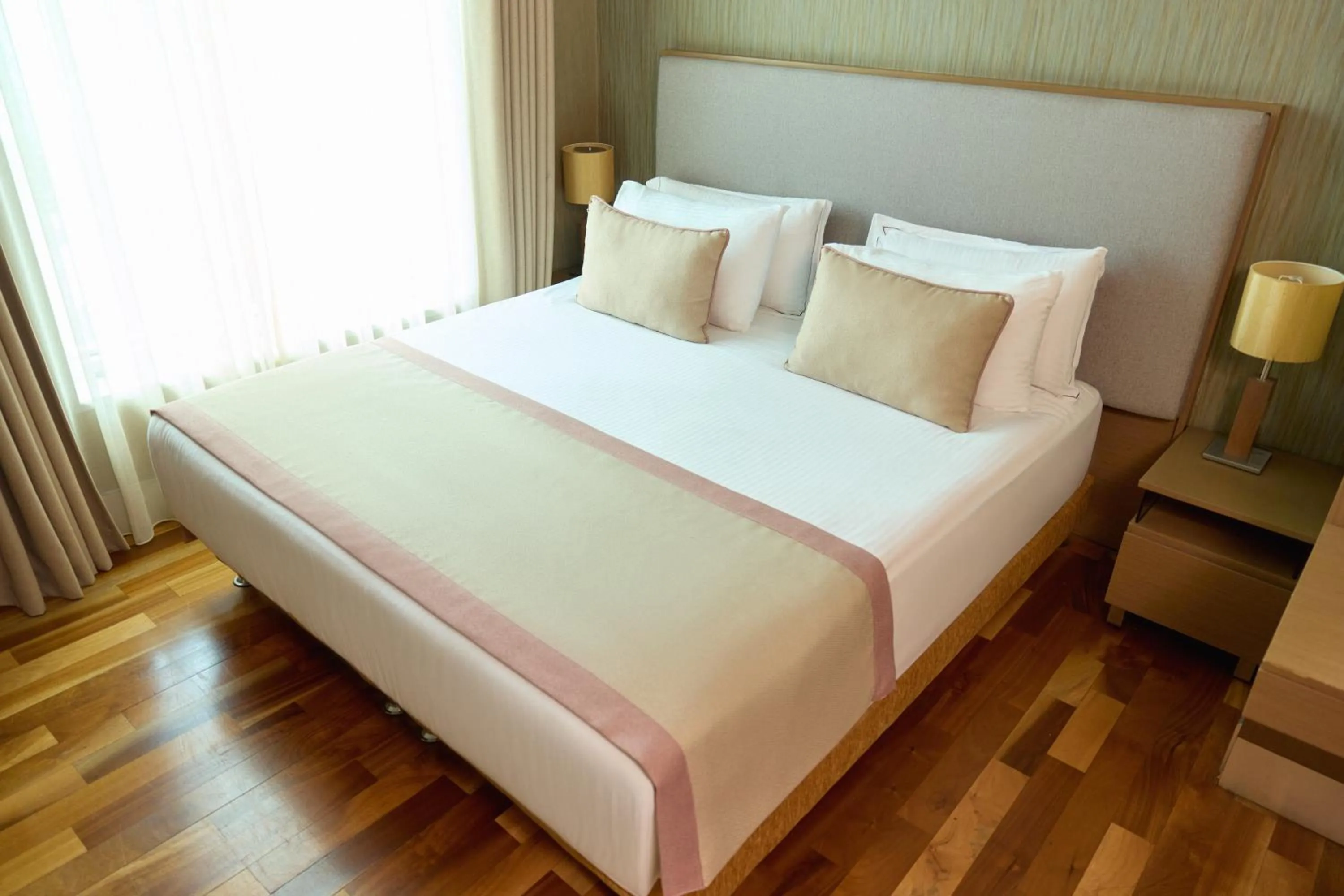 Residential Suite with Hot Tub and Steam Room - Free Access to Spa in Avantgarde Urban Levent