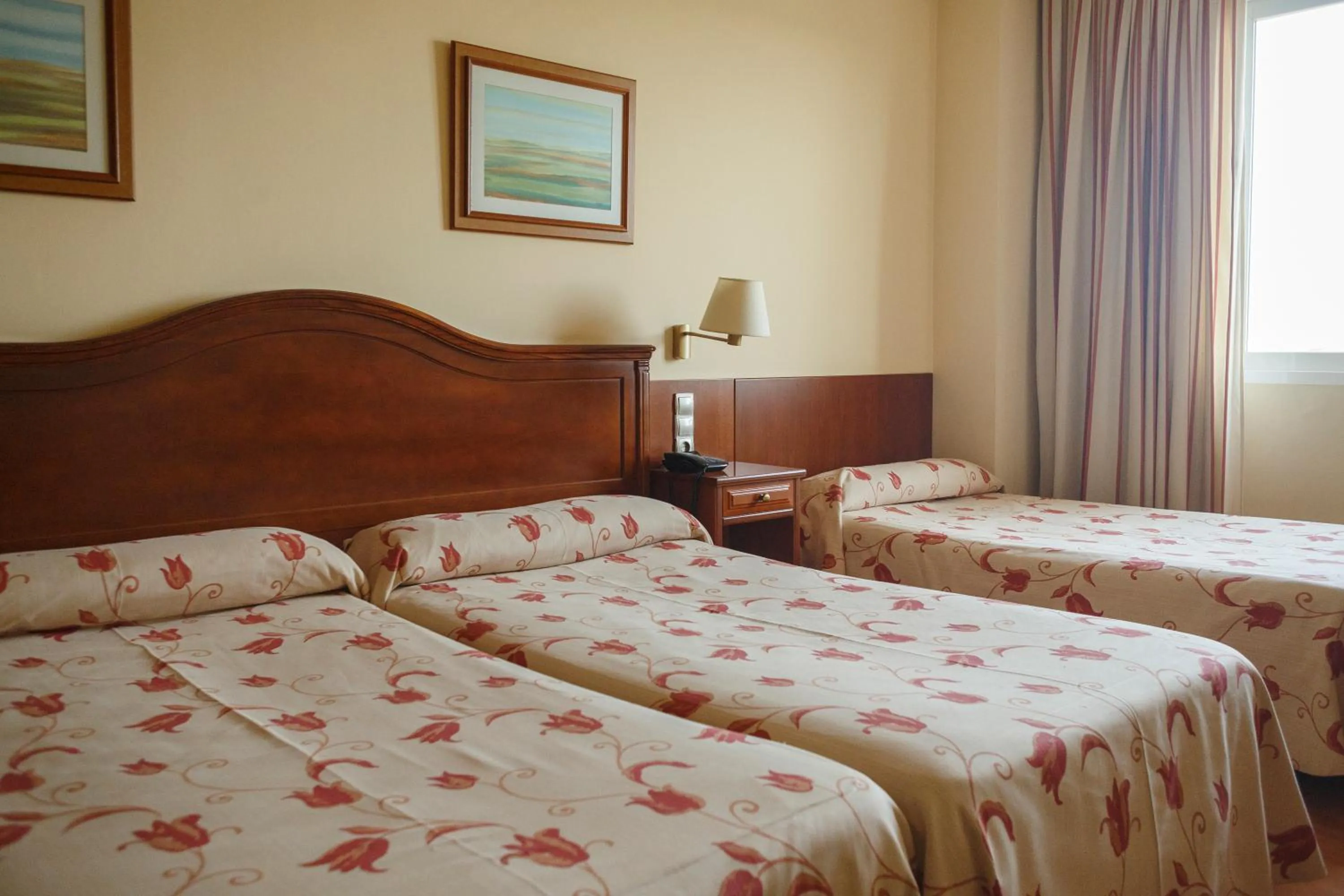 Triple Room in Hotel Restaurante Emilio