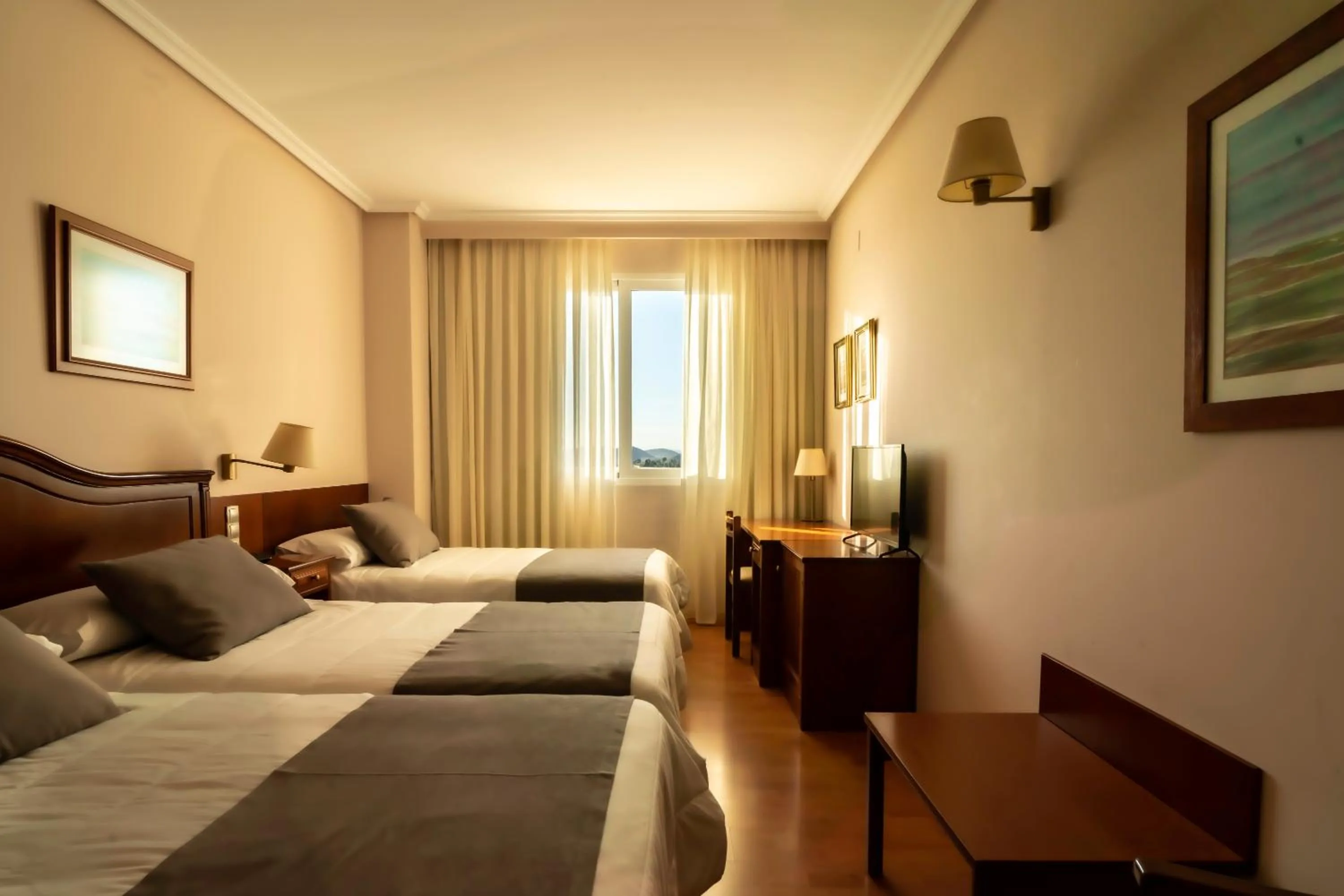 Triple Room in Hotel Restaurante Emilio